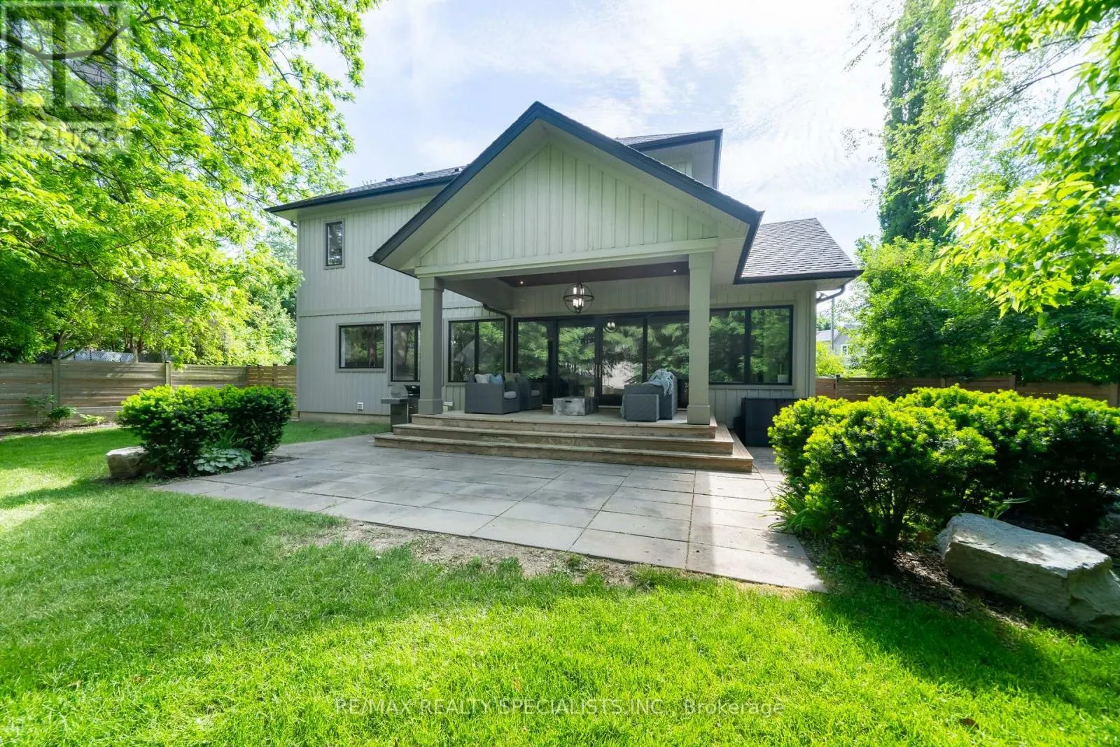 18 FLORENCE DRIVE