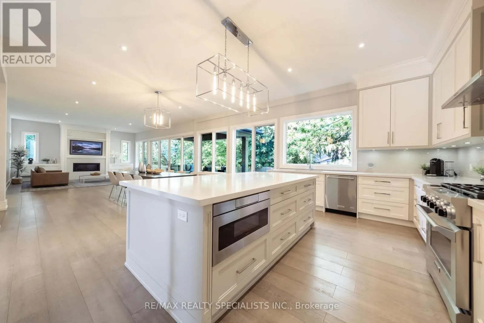 18 FLORENCE DRIVE