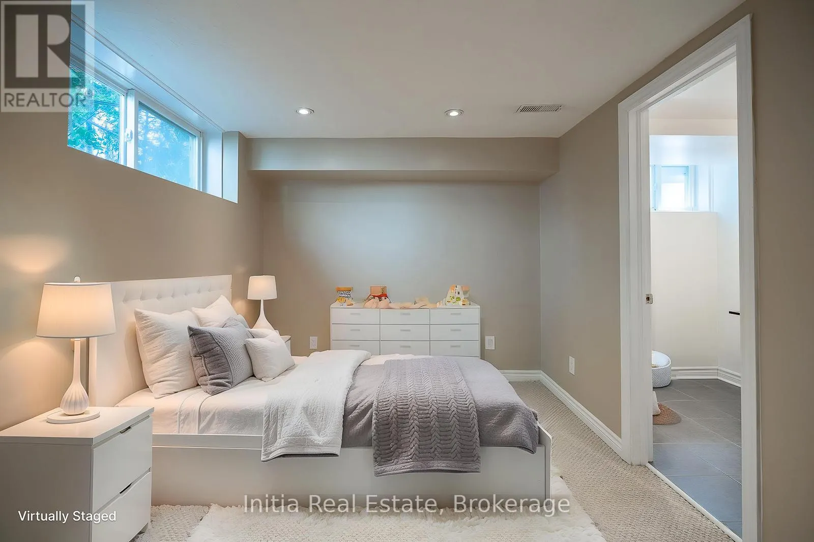 53 BURROWS AVENUE