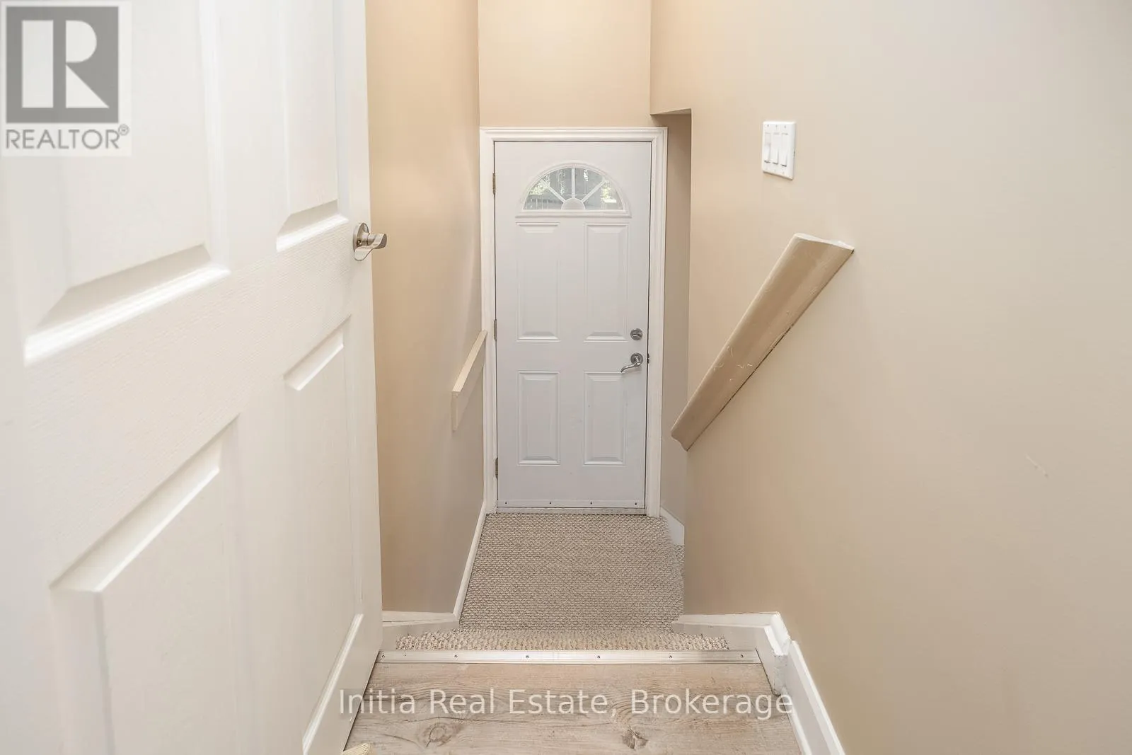 53 BURROWS AVENUE