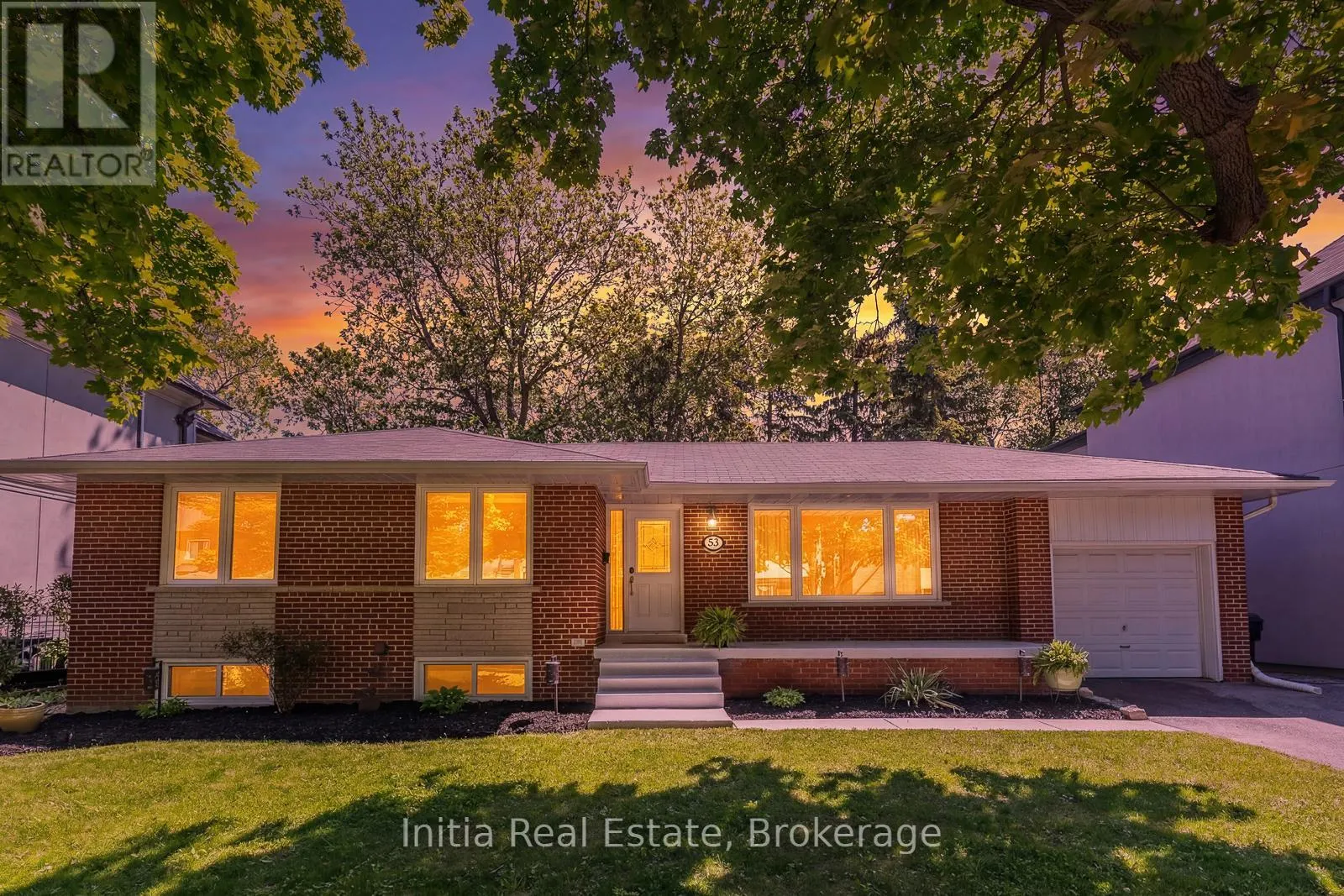 53 BURROWS AVENUE