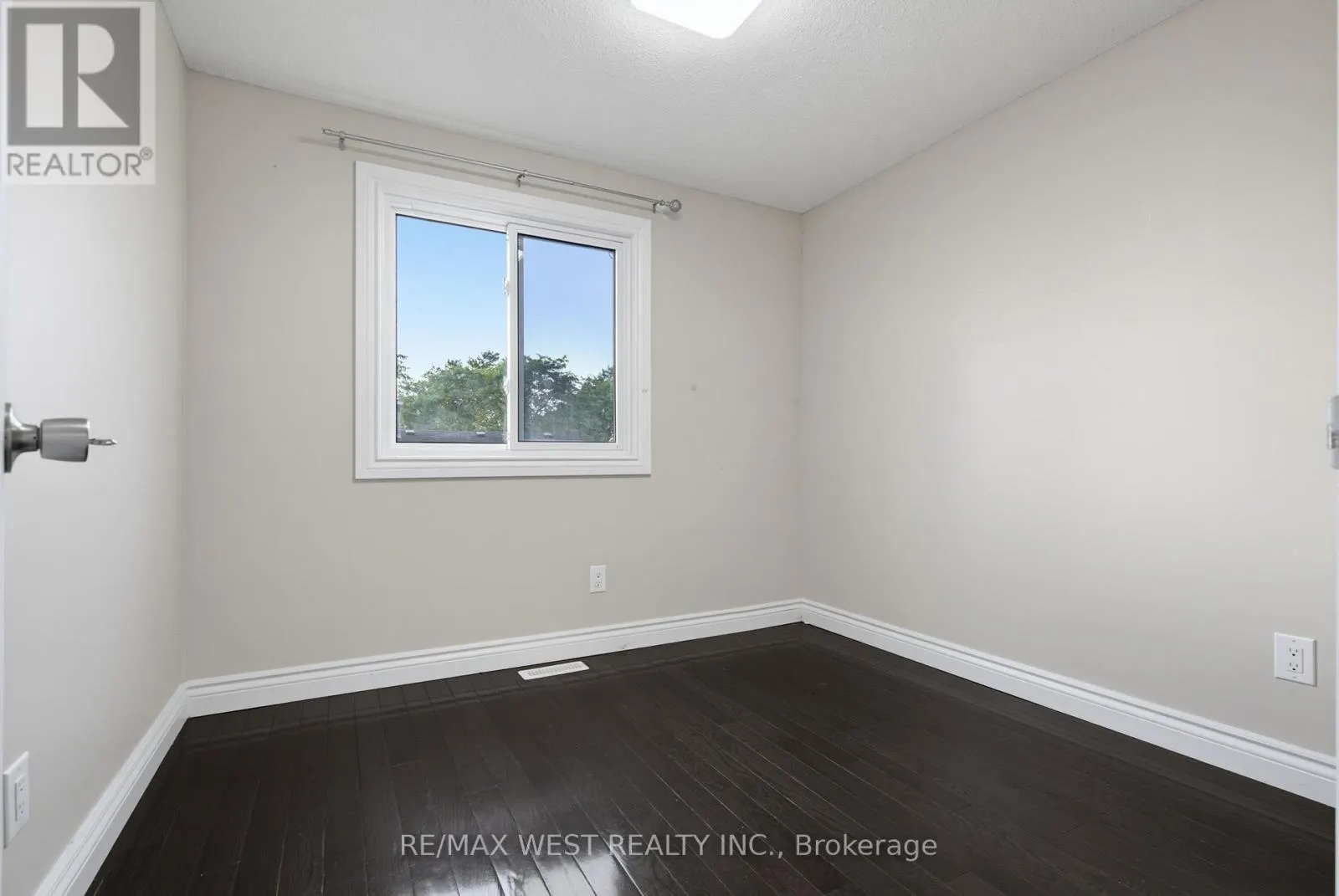 24 PRIMROSE CRESCENT