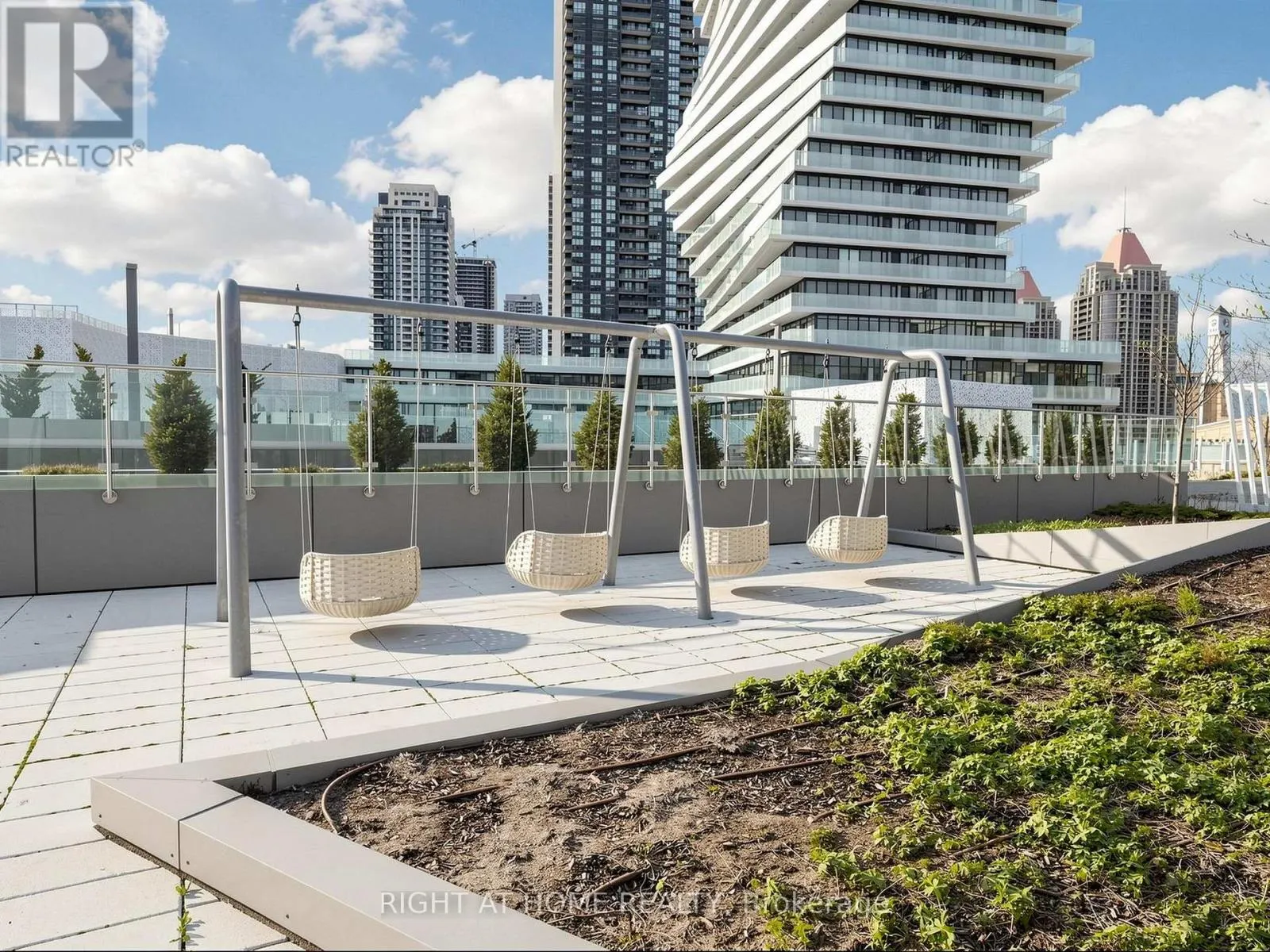 3412 - 3883 QUARTZ ROAD