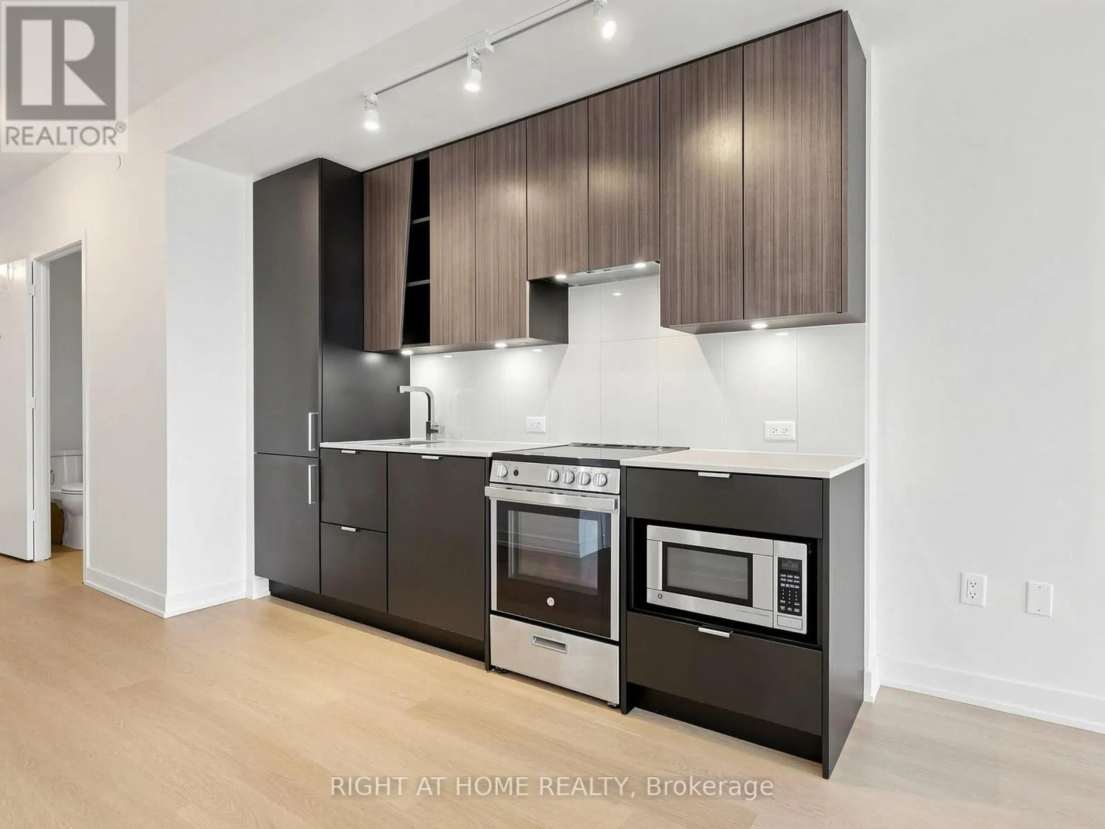 3412 - 3883 QUARTZ ROAD