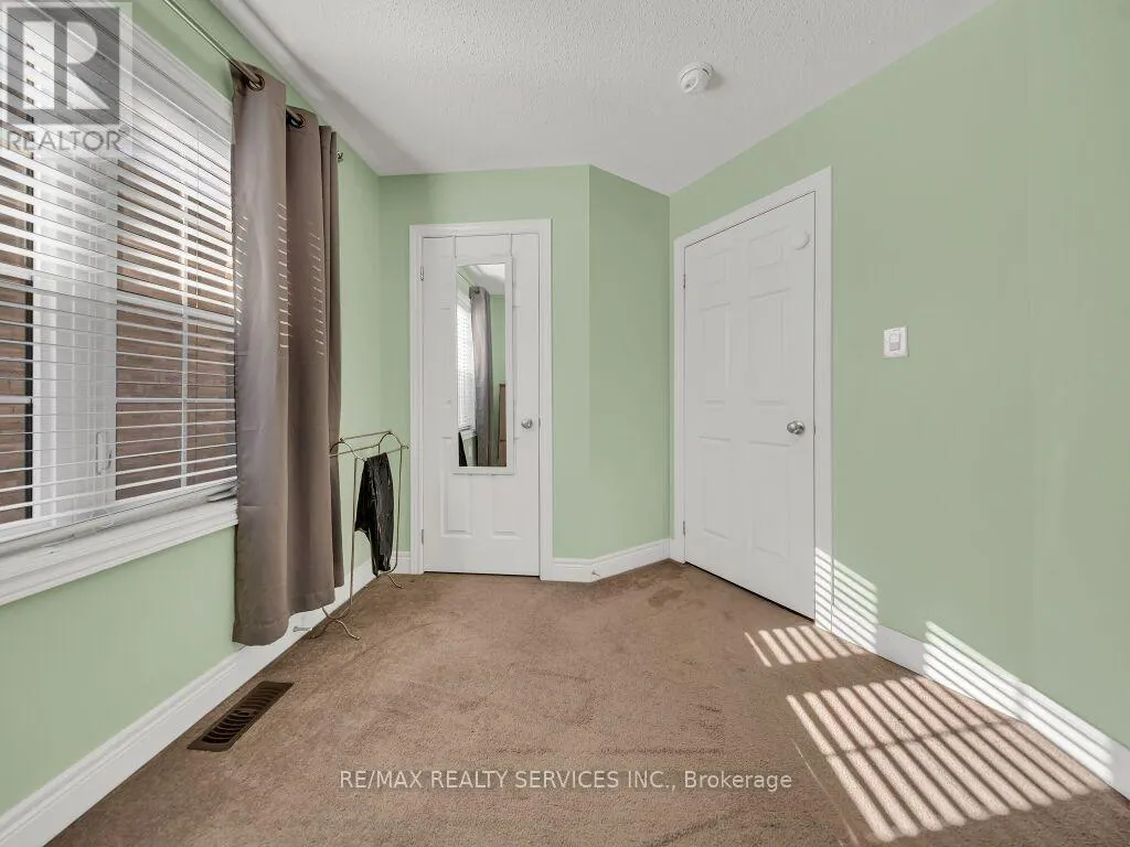 28 ZANETTA CRESCENT