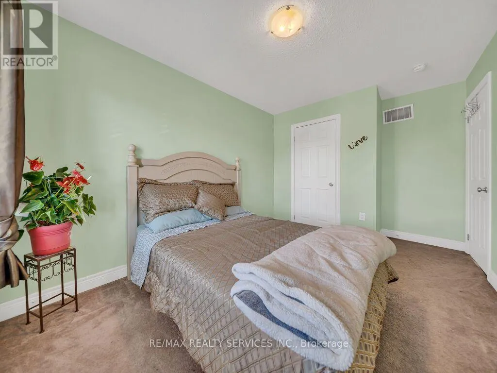 28 ZANETTA CRESCENT