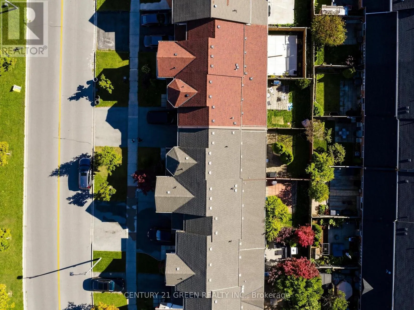 821 BENNETT BOULEVARD