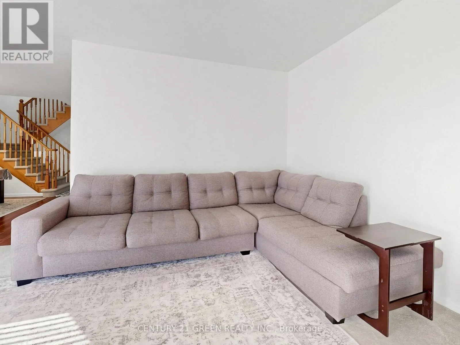 821 BENNETT BOULEVARD