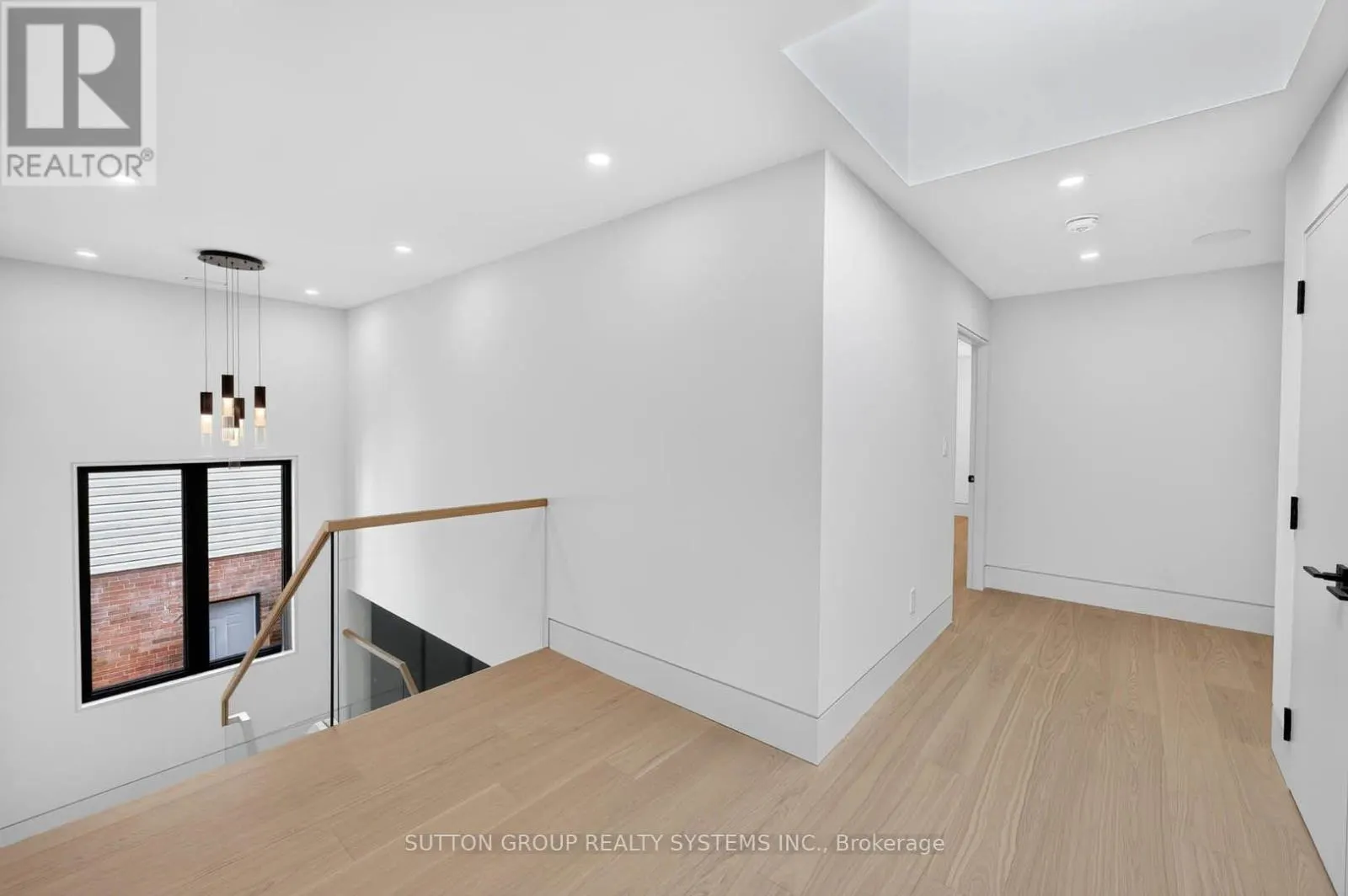 2052 REDAN DRIVE