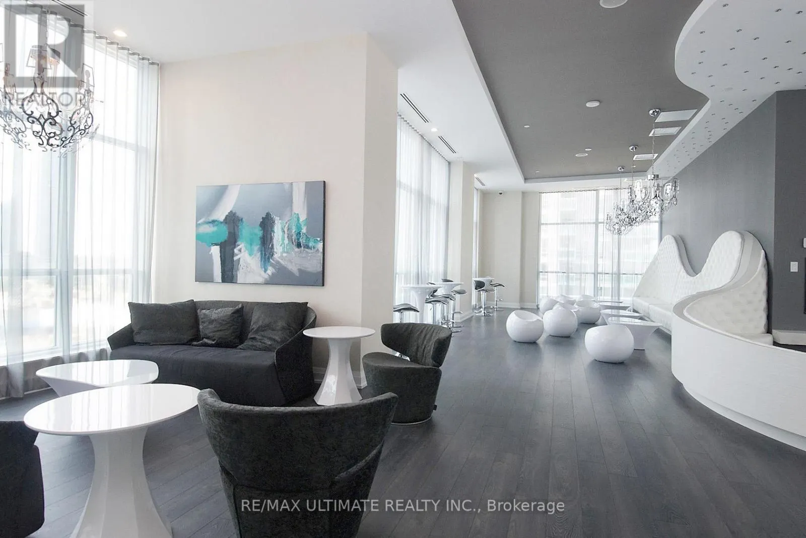 2503 - 80 MARINE PARADE DRIVE