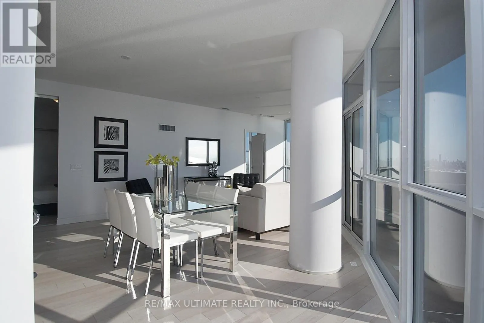 2503 - 80 MARINE PARADE DRIVE