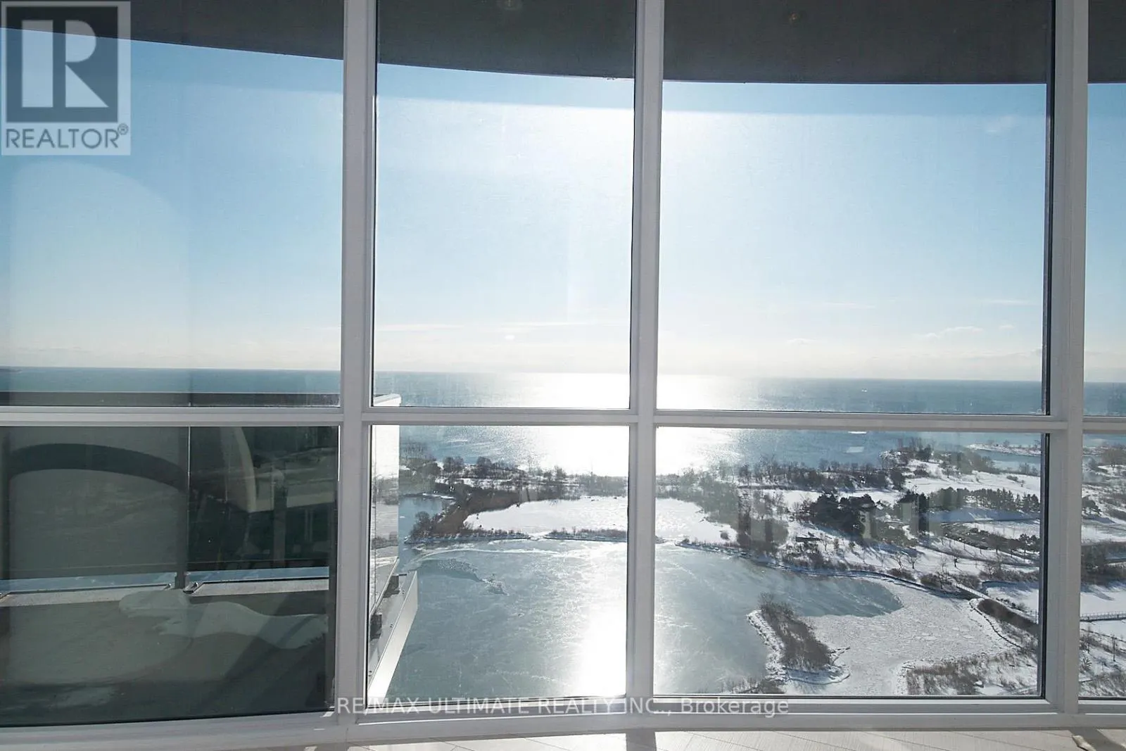 2503 - 80 MARINE PARADE DRIVE