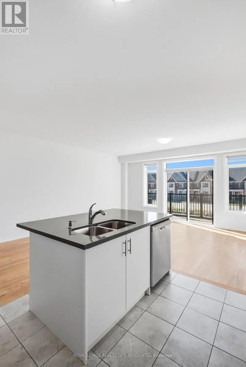 16 BONNINGTON DRIVE
