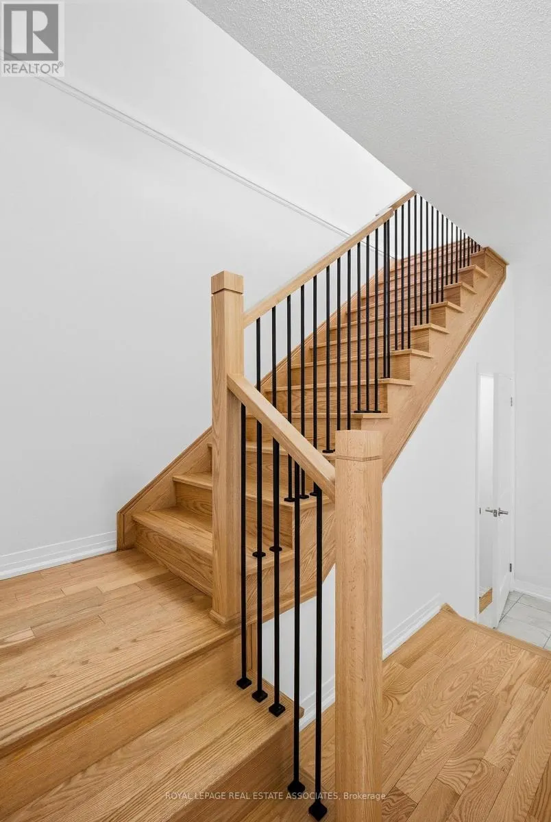 16 BONNINGTON DRIVE