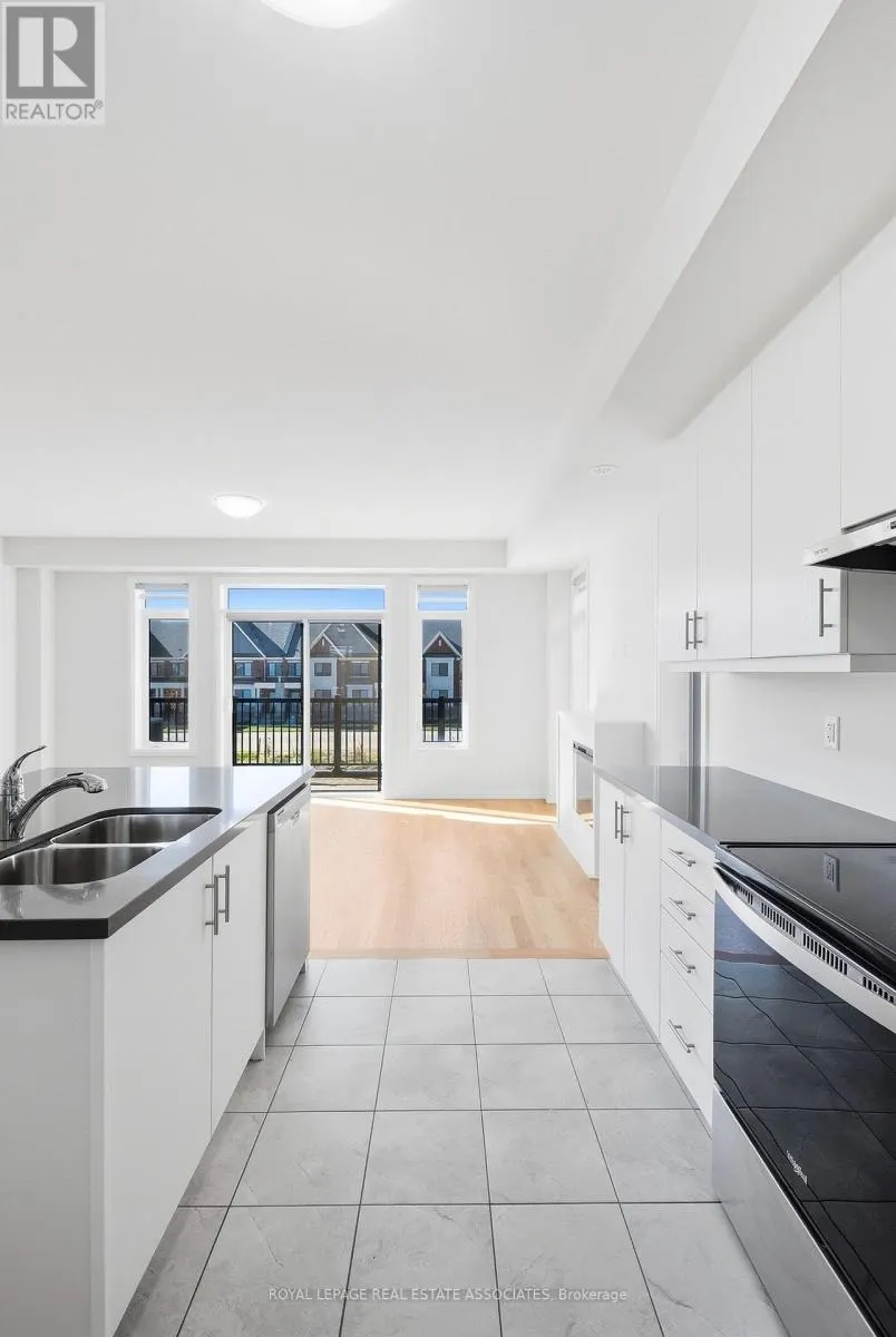 16 BONNINGTON DRIVE