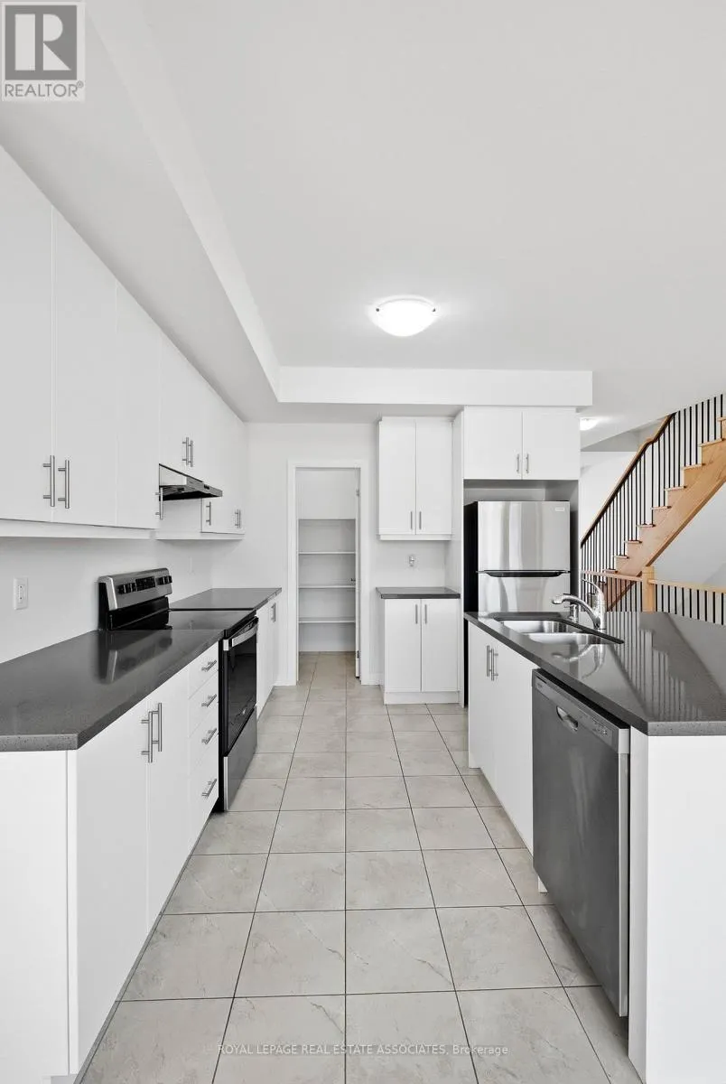 16 BONNINGTON DRIVE