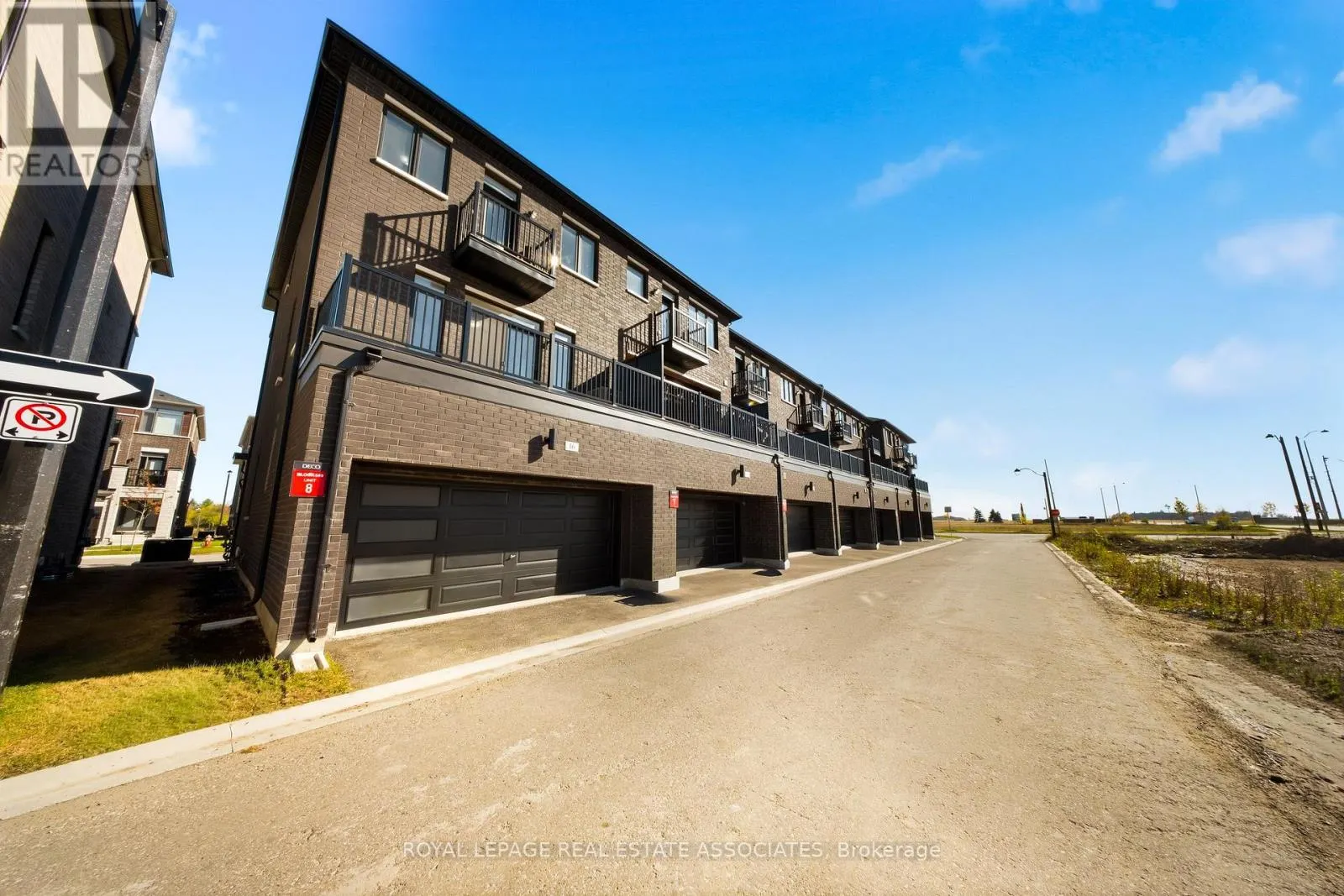 16 BONNINGTON DRIVE