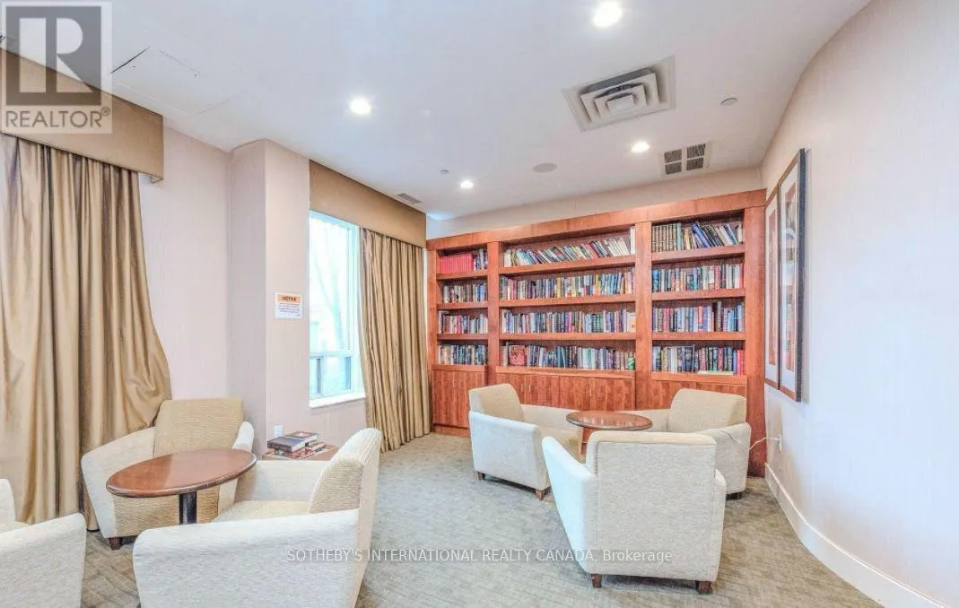 2112 - 55 STRATHAVEN DRIVE