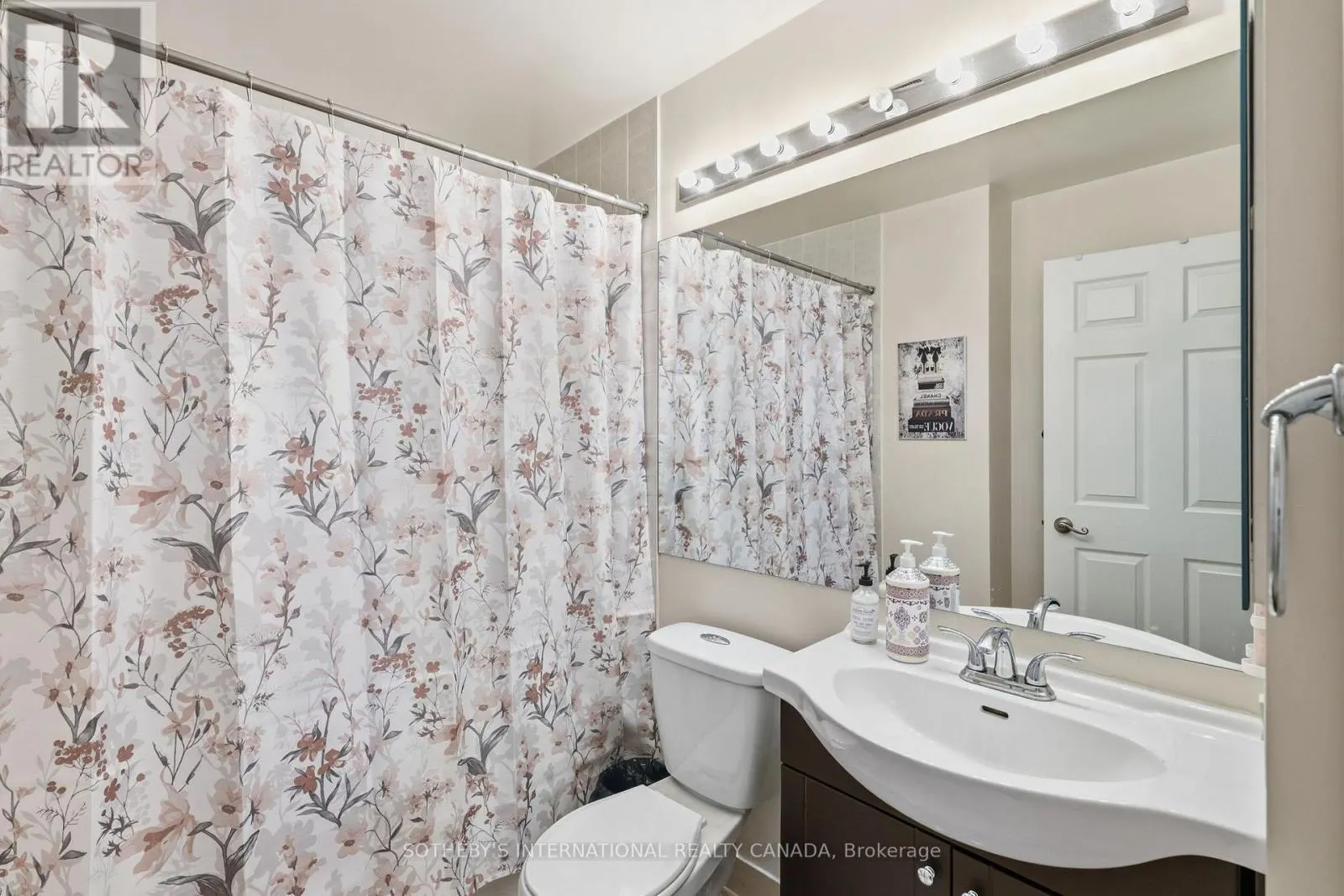 2112 - 55 STRATHAVEN DRIVE