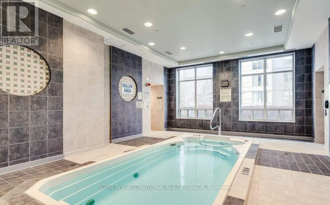 2112 - 55 STRATHAVEN DRIVE