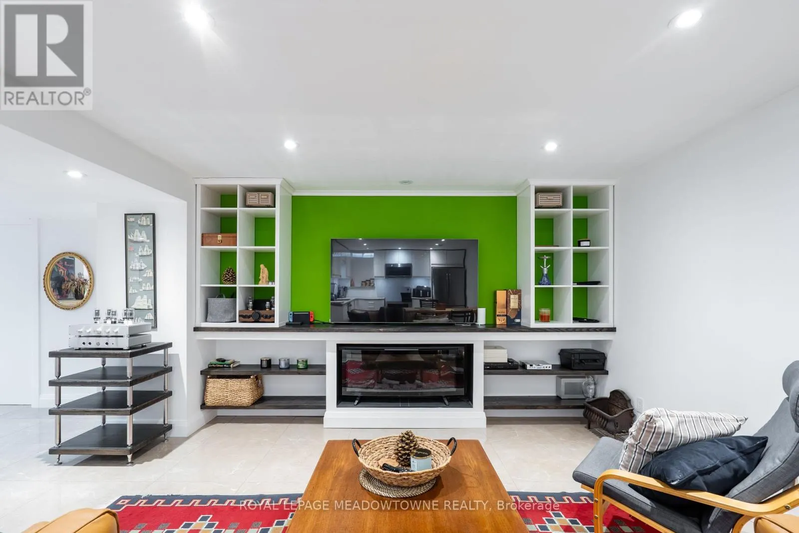 26 EMPEROR DRIVE