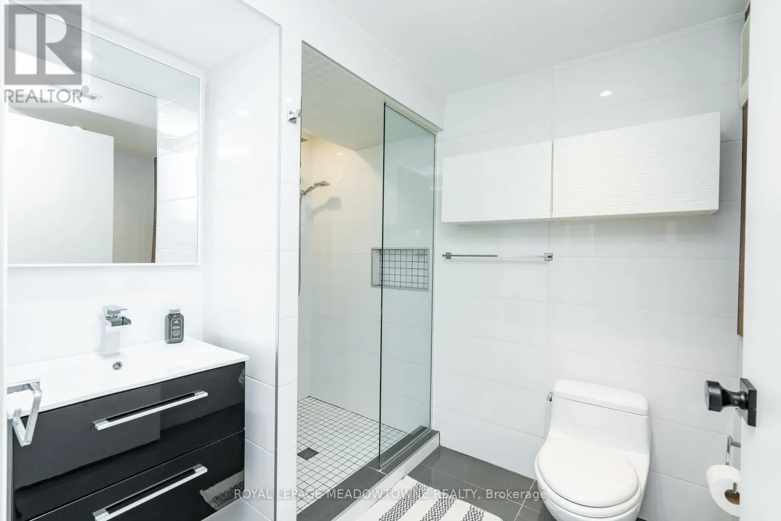 26 EMPEROR DRIVE