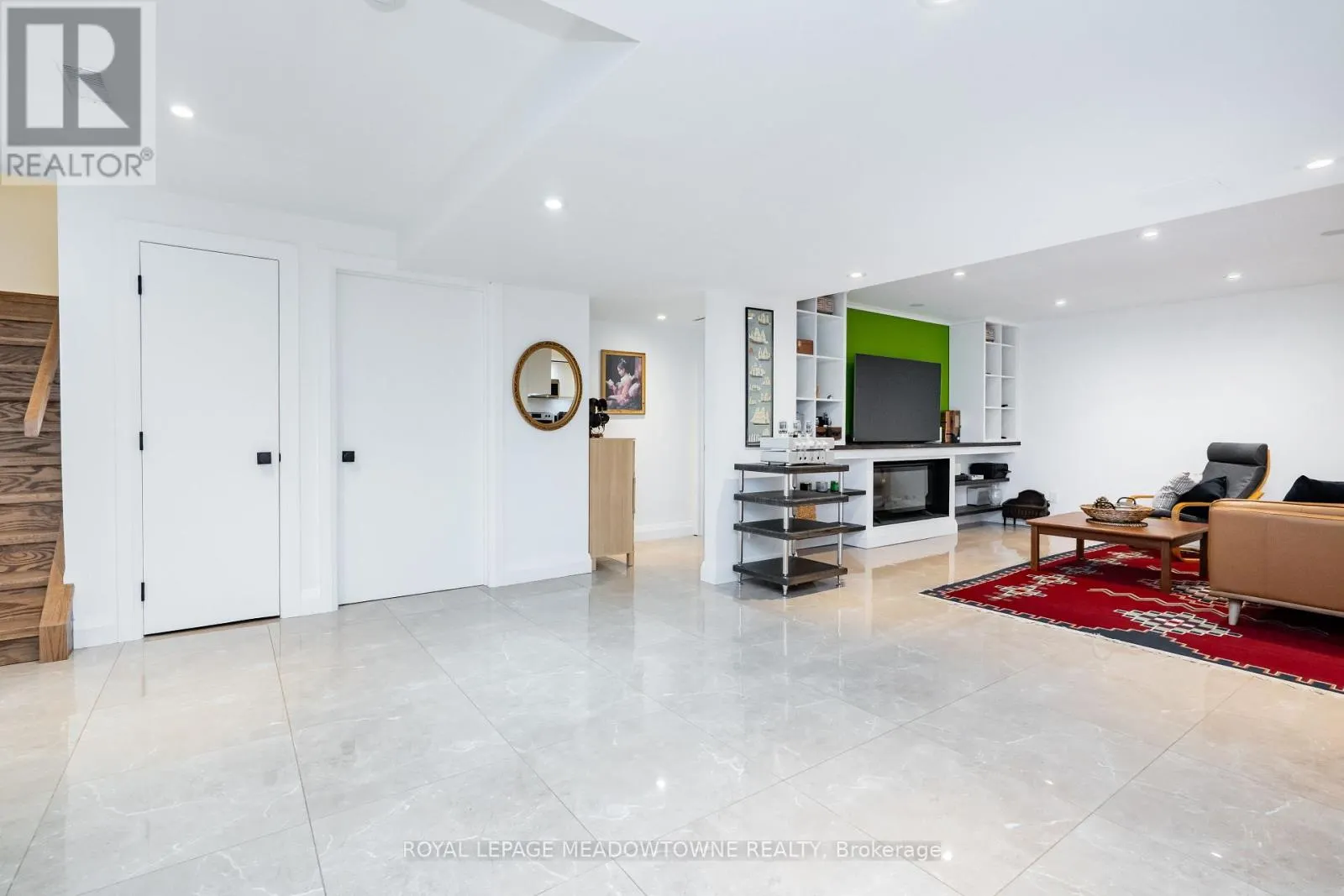 26 EMPEROR DRIVE