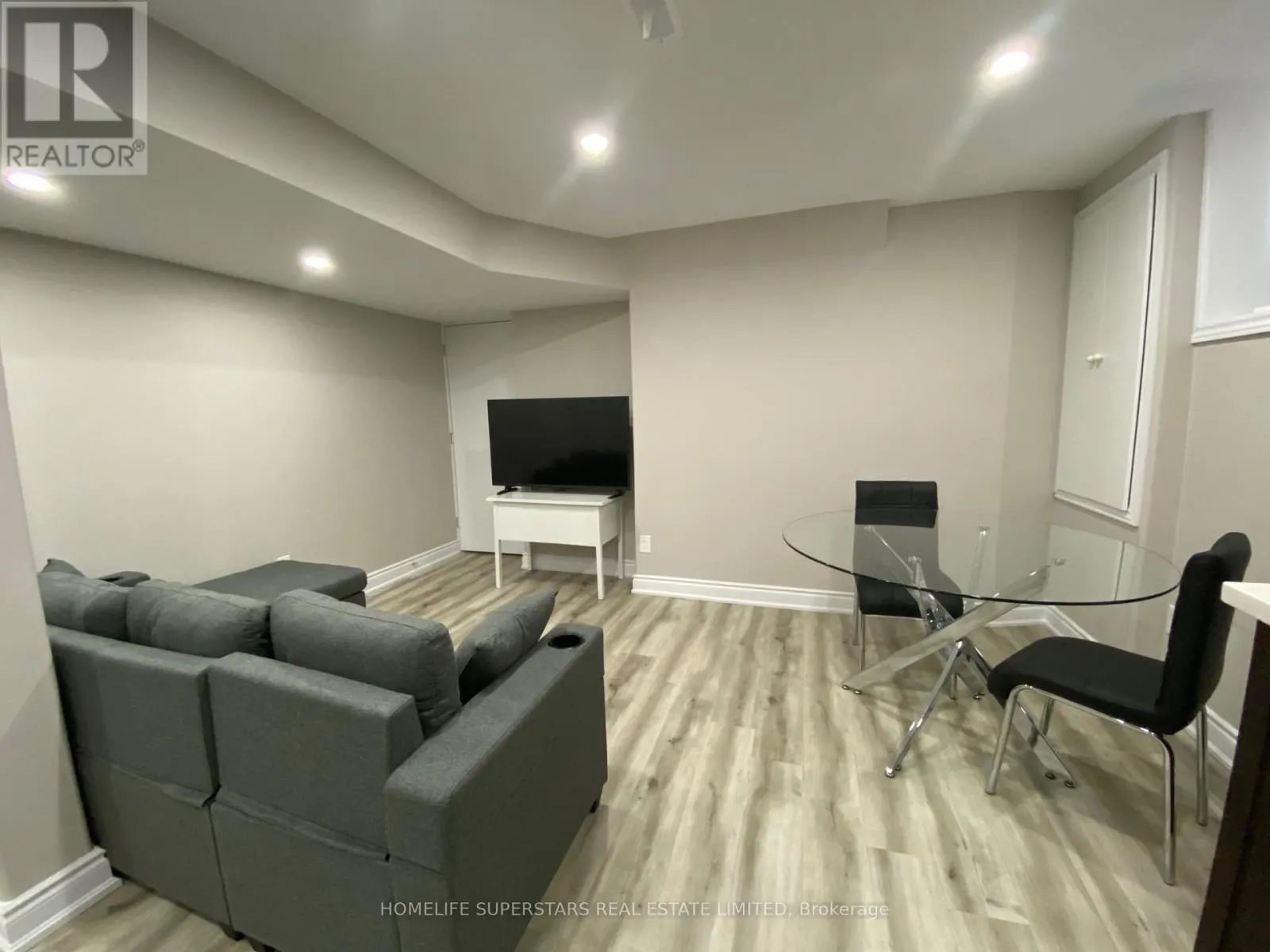 BASEMENT - 22 NATRONIA TRAIL
