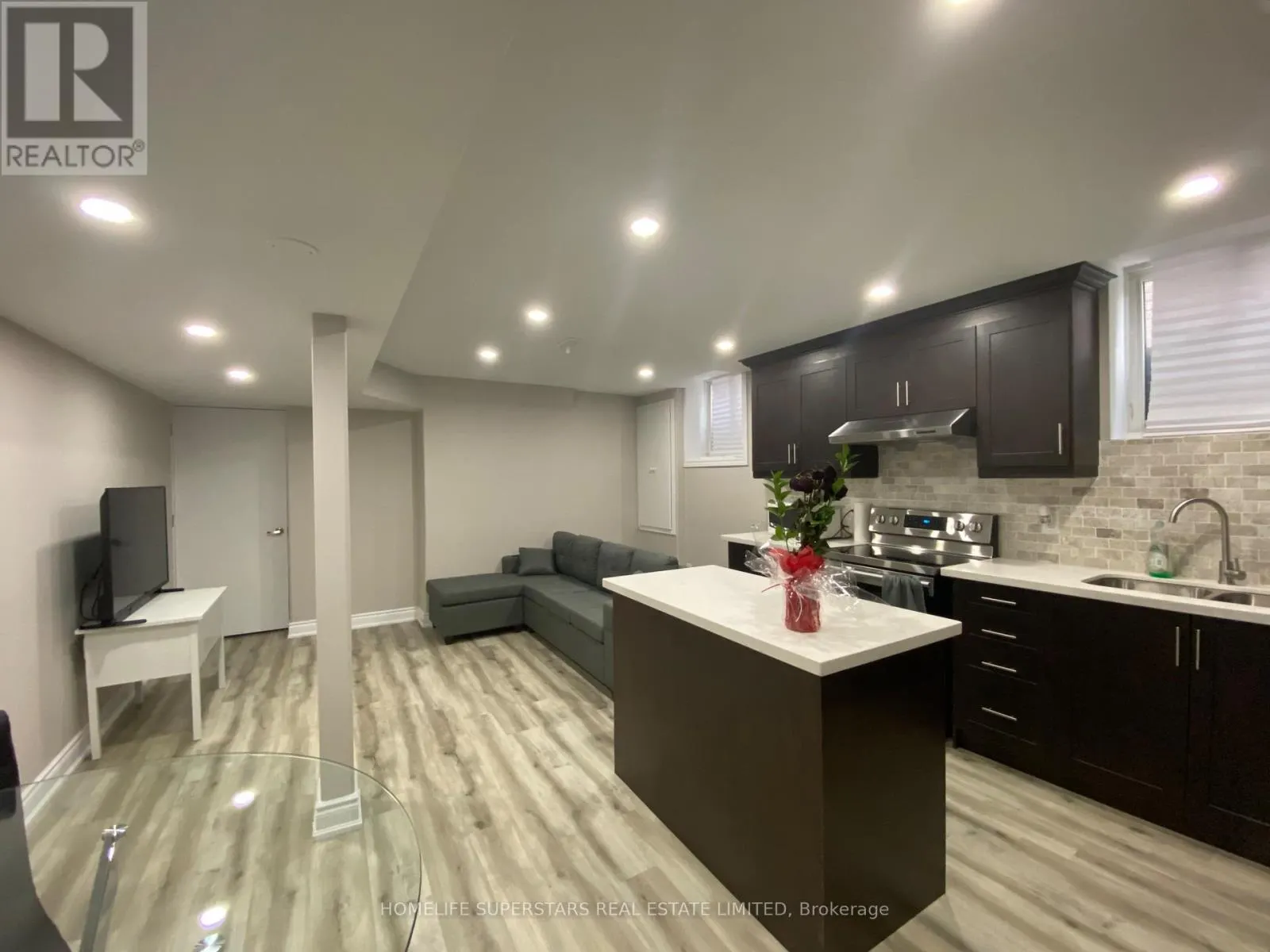 BASEMENT - 22 NATRONIA TRAIL