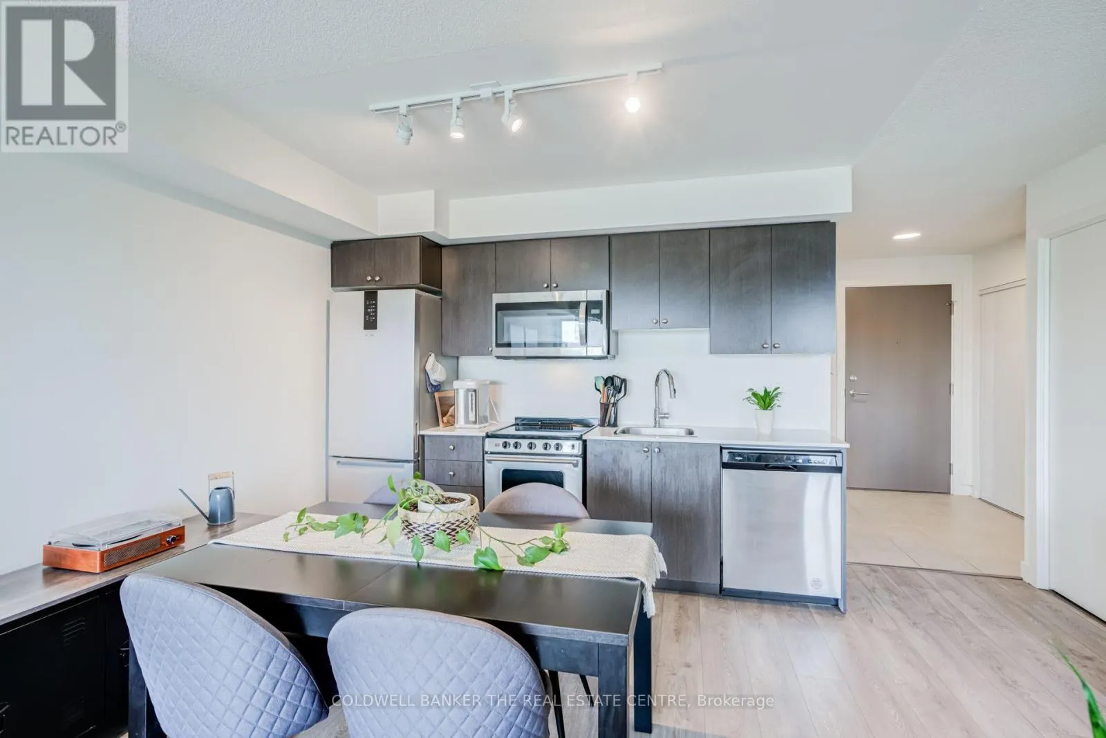 412 - 10 WILBY CRESCENT