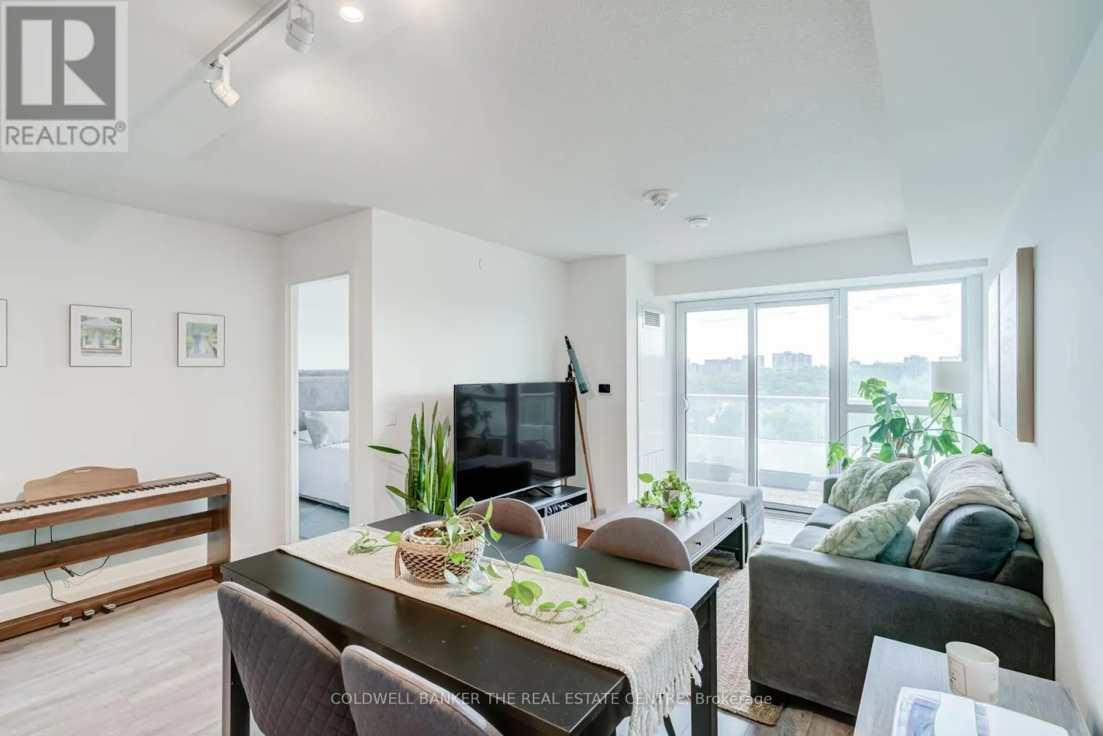412 - 10 WILBY CRESCENT