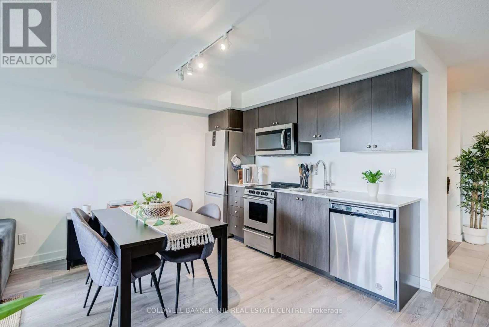 412 - 10 WILBY CRESCENT