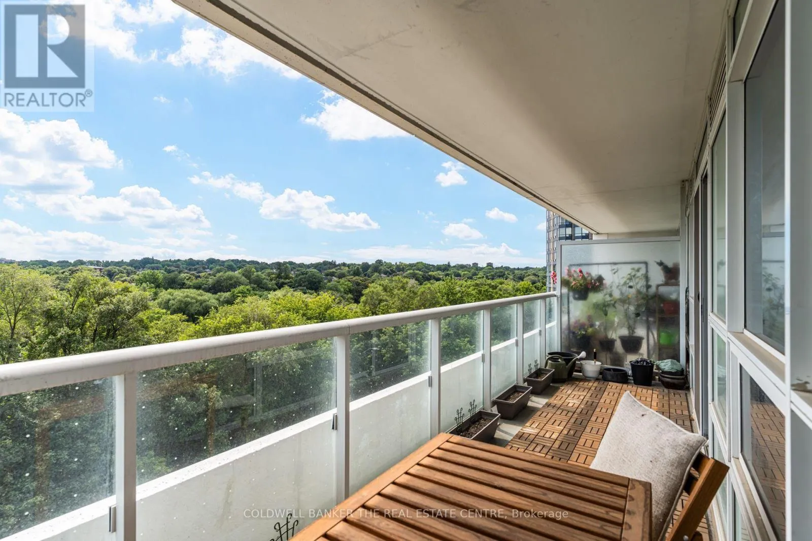 412 - 10 WILBY CRESCENT
