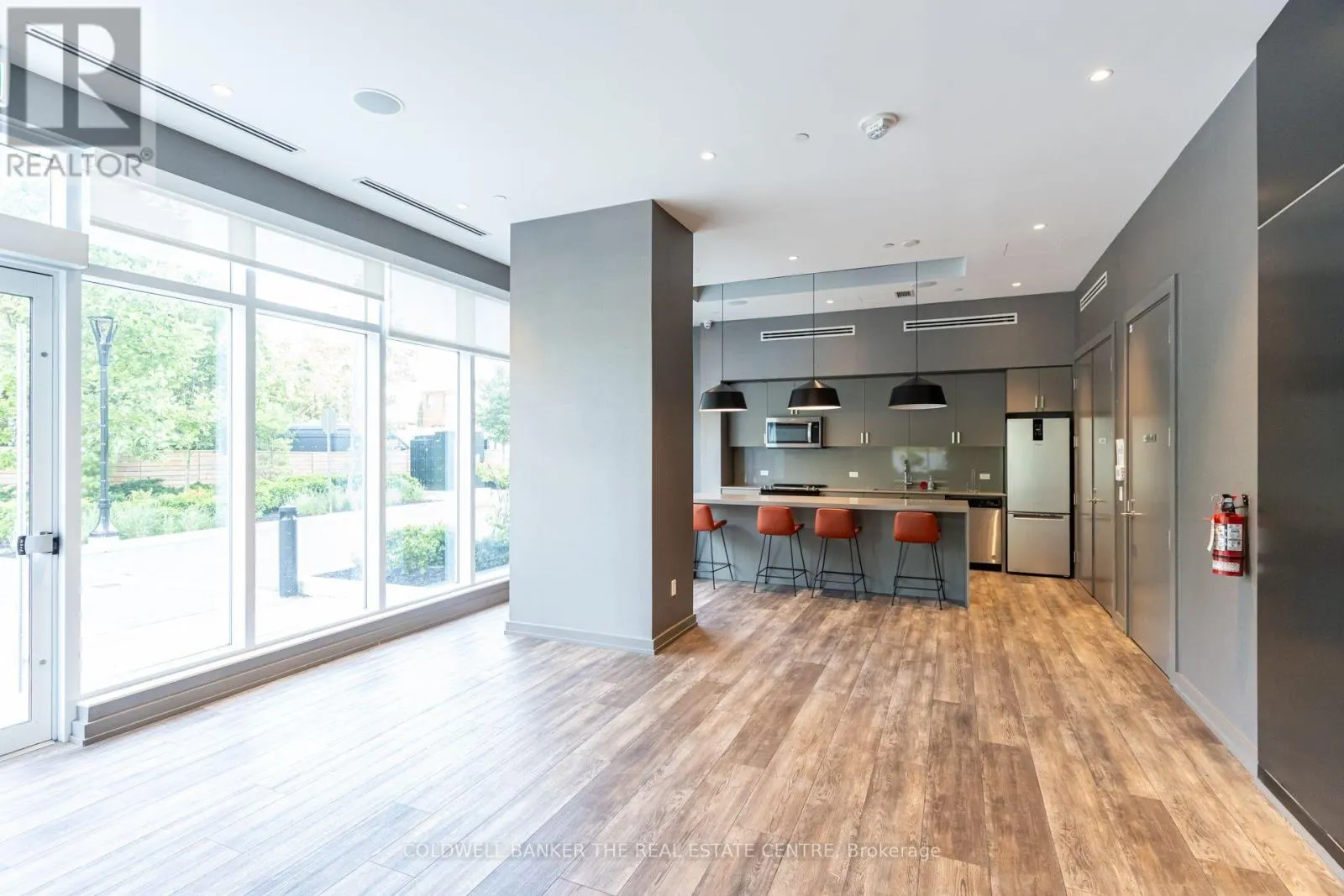 412 - 10 WILBY CRESCENT