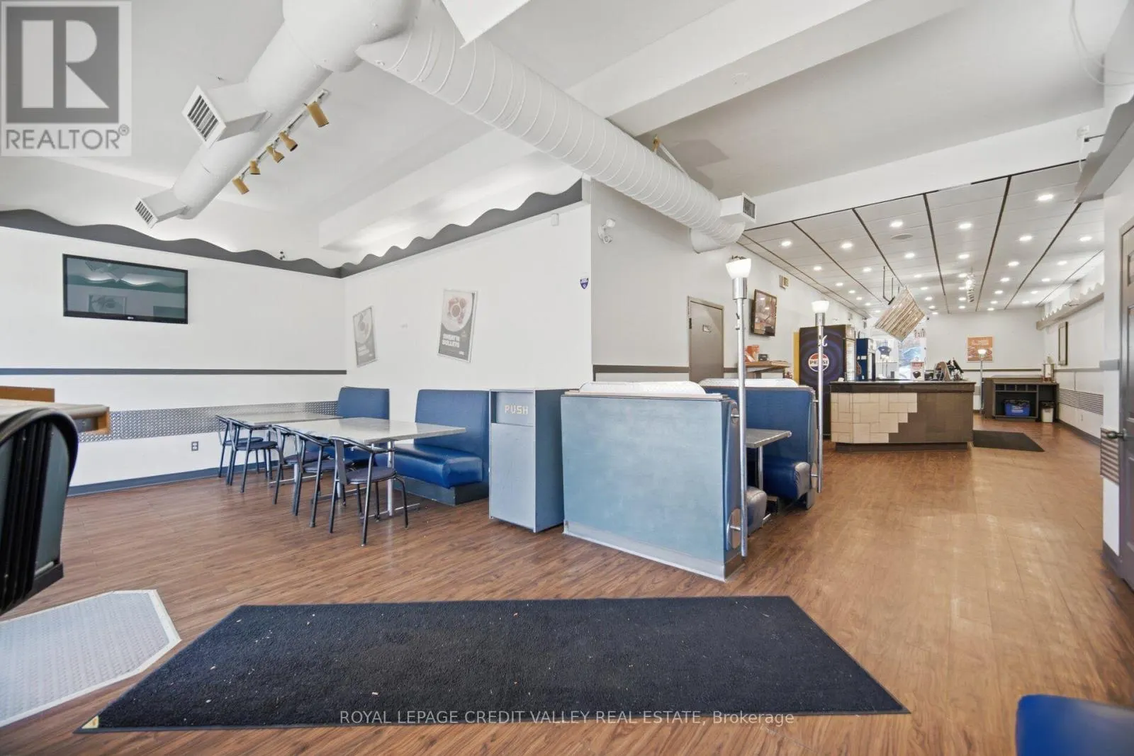 228 MAIN STREET E