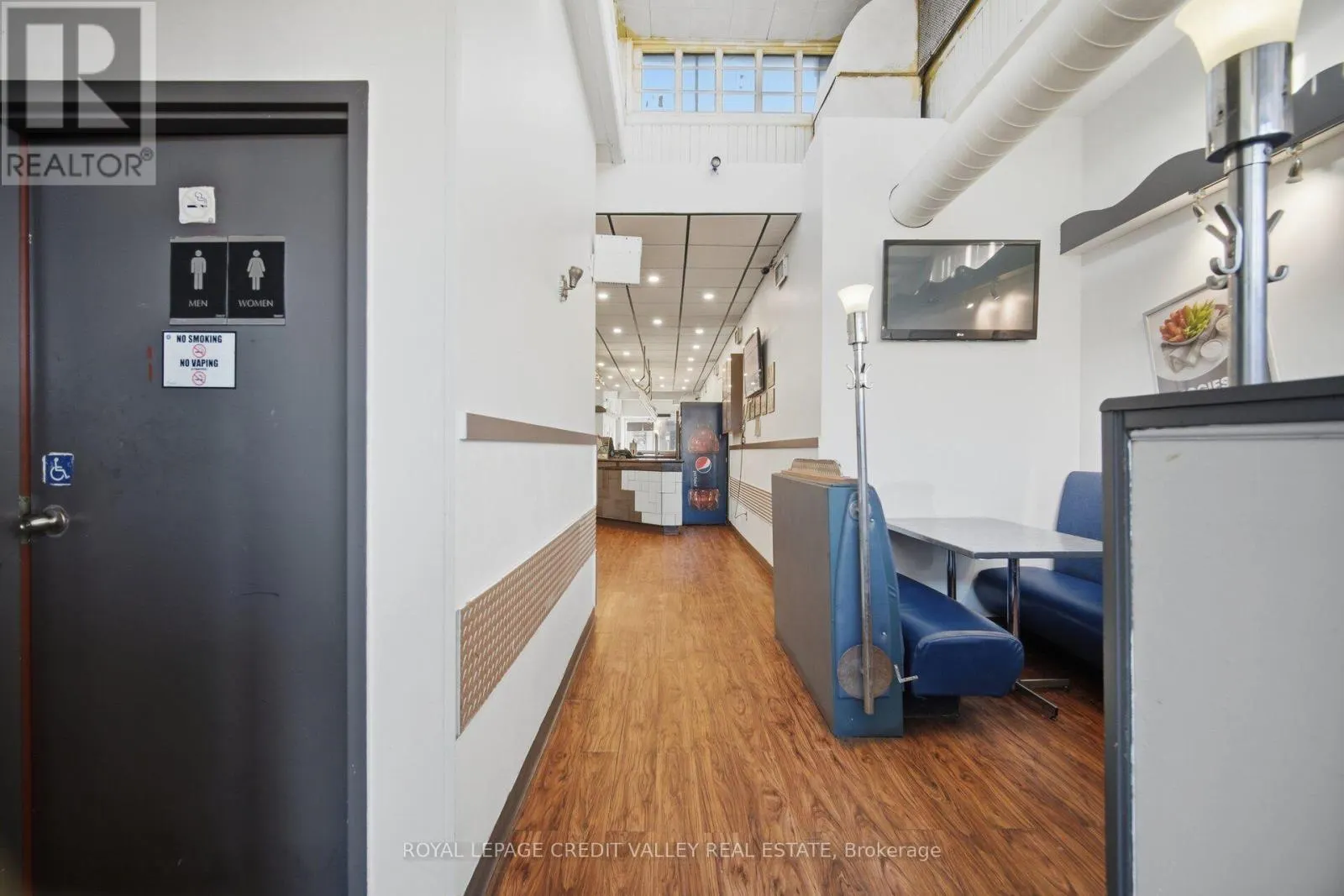 228 MAIN STREET E