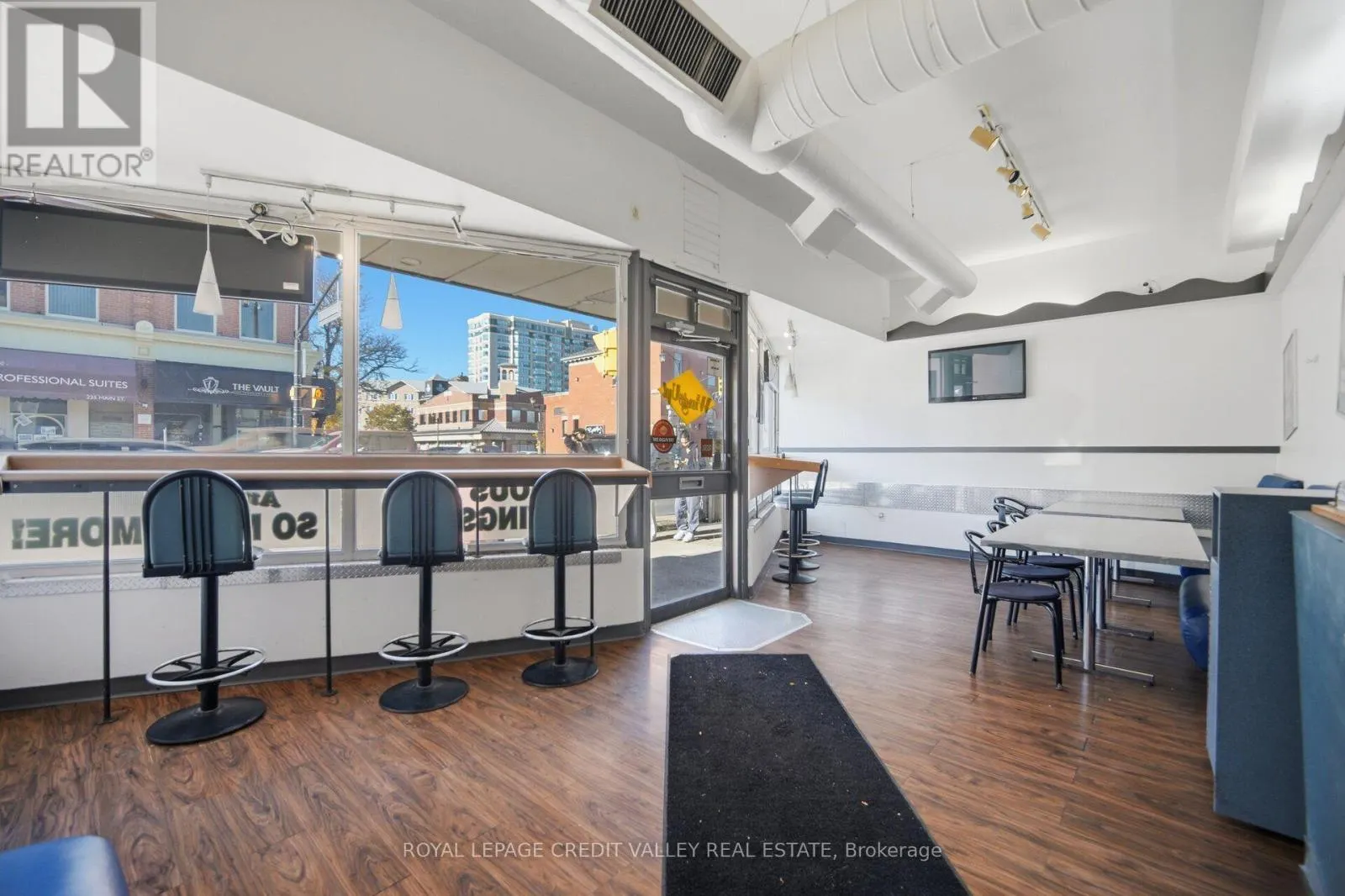 228 MAIN STREET E