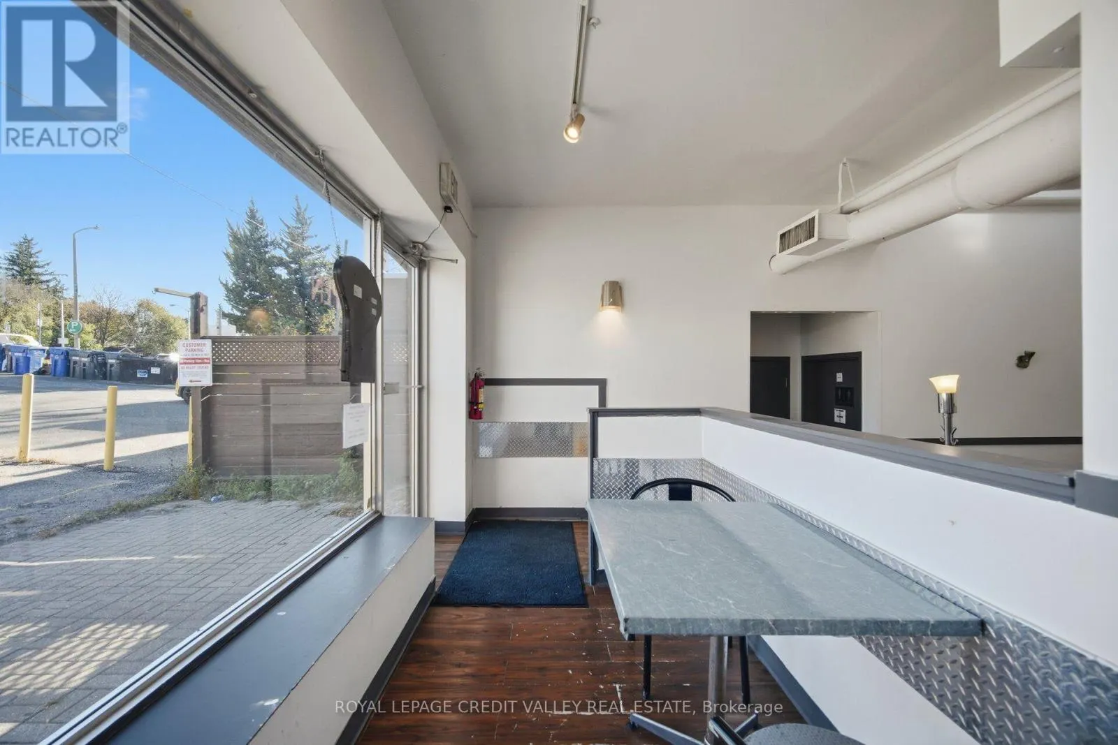 228 MAIN STREET E