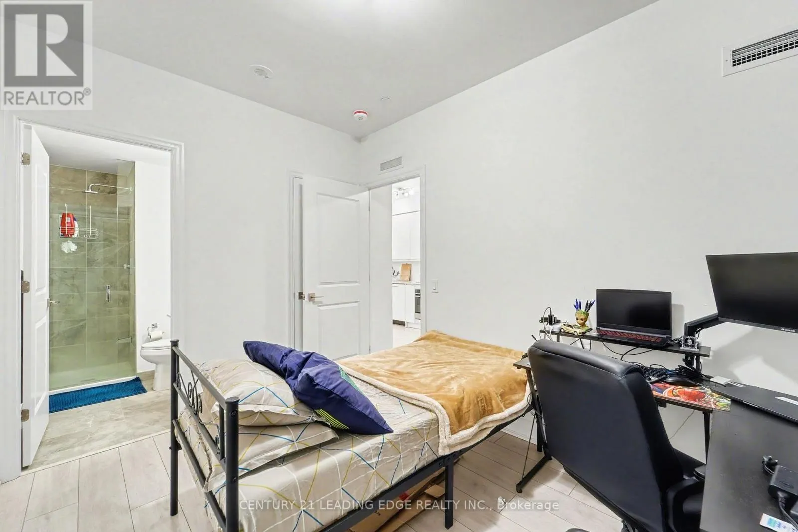3006 - 30 ELM DRIVE W