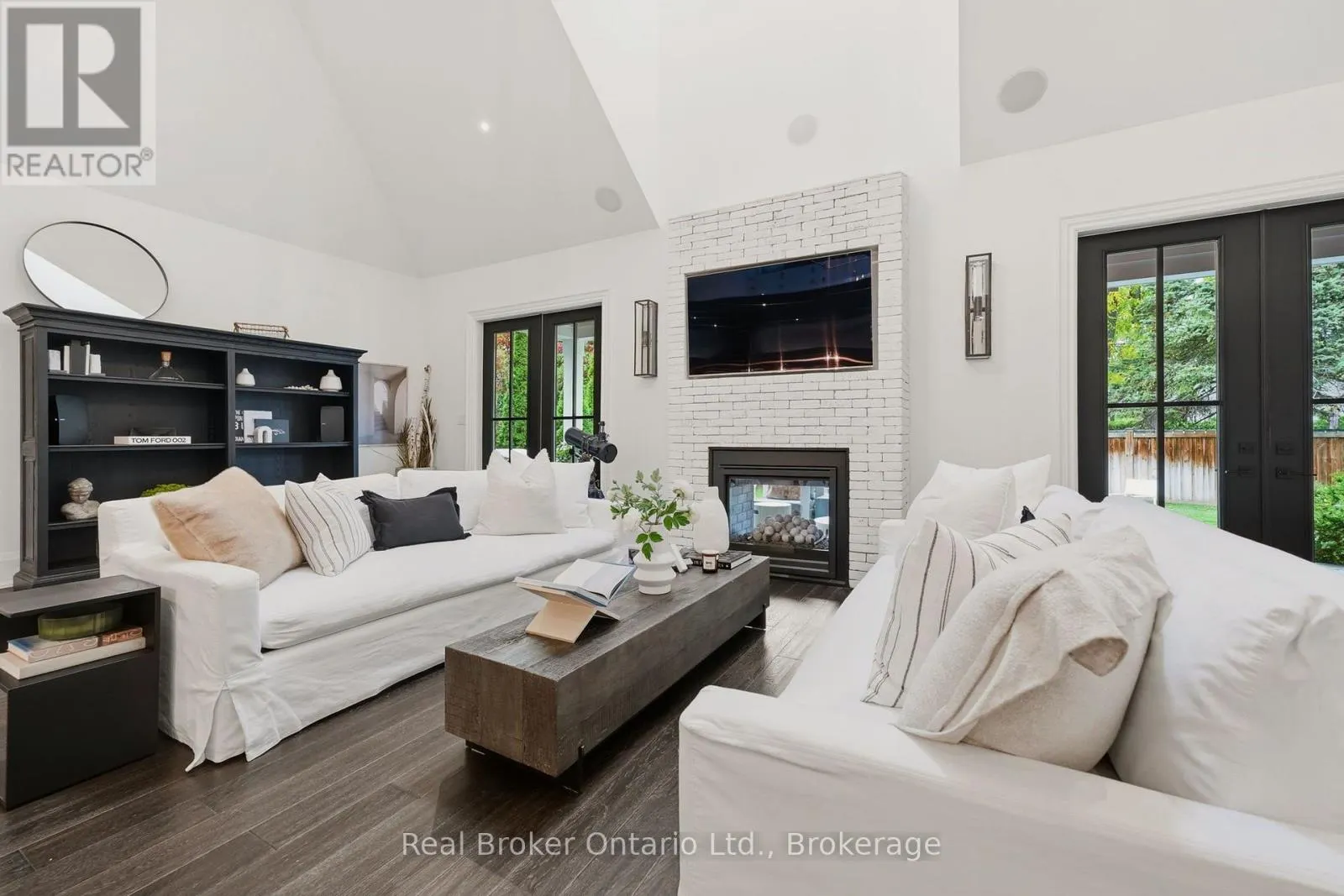 175 NORTH SHORE BOULEVARD W