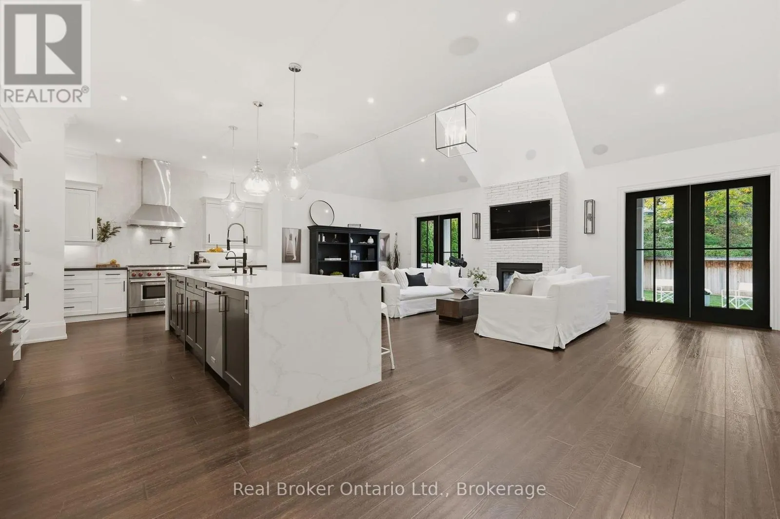 175 NORTH SHORE BOULEVARD W