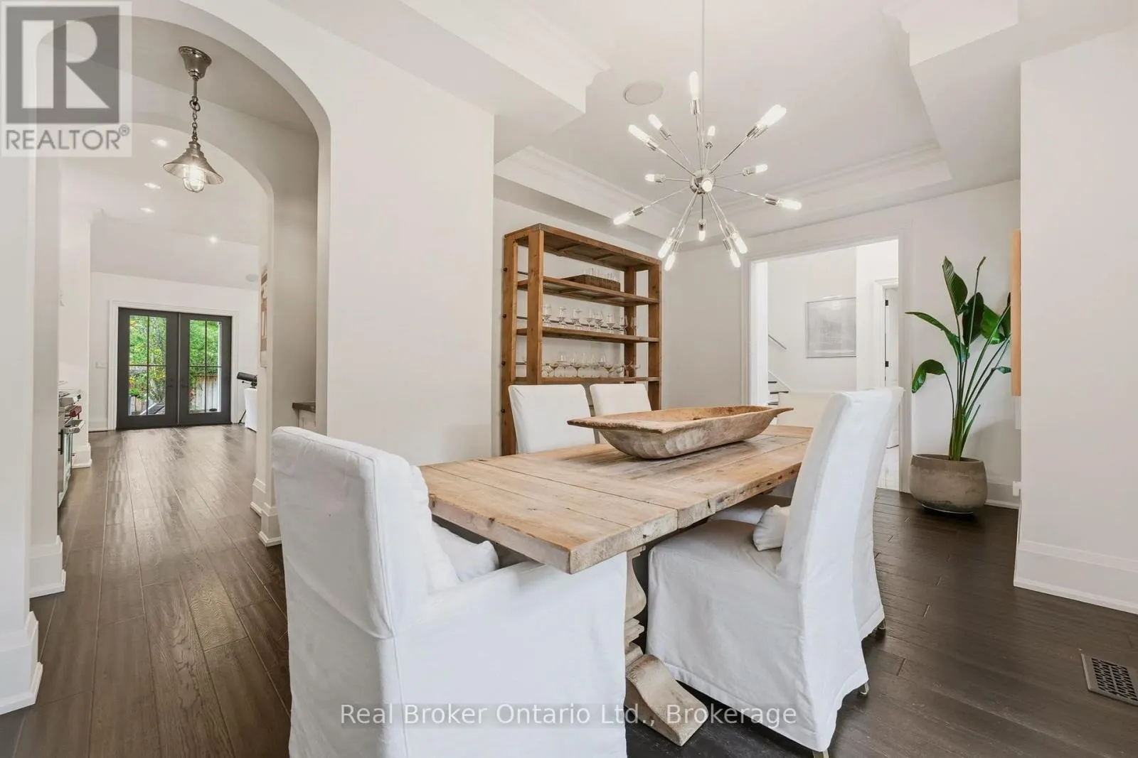 175 NORTH SHORE BOULEVARD W