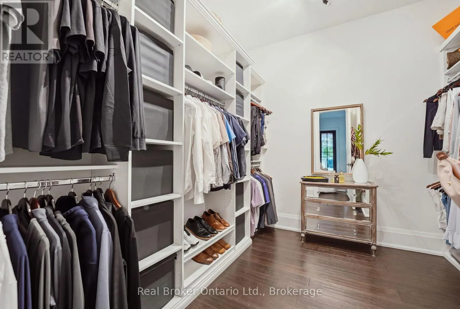 175 NORTH SHORE BOULEVARD W