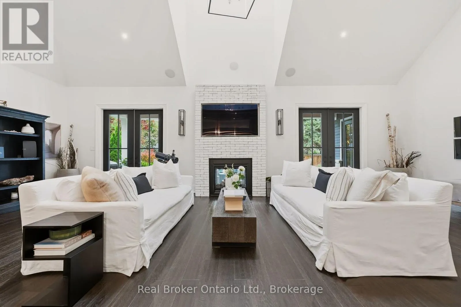 175 NORTH SHORE BOULEVARD W