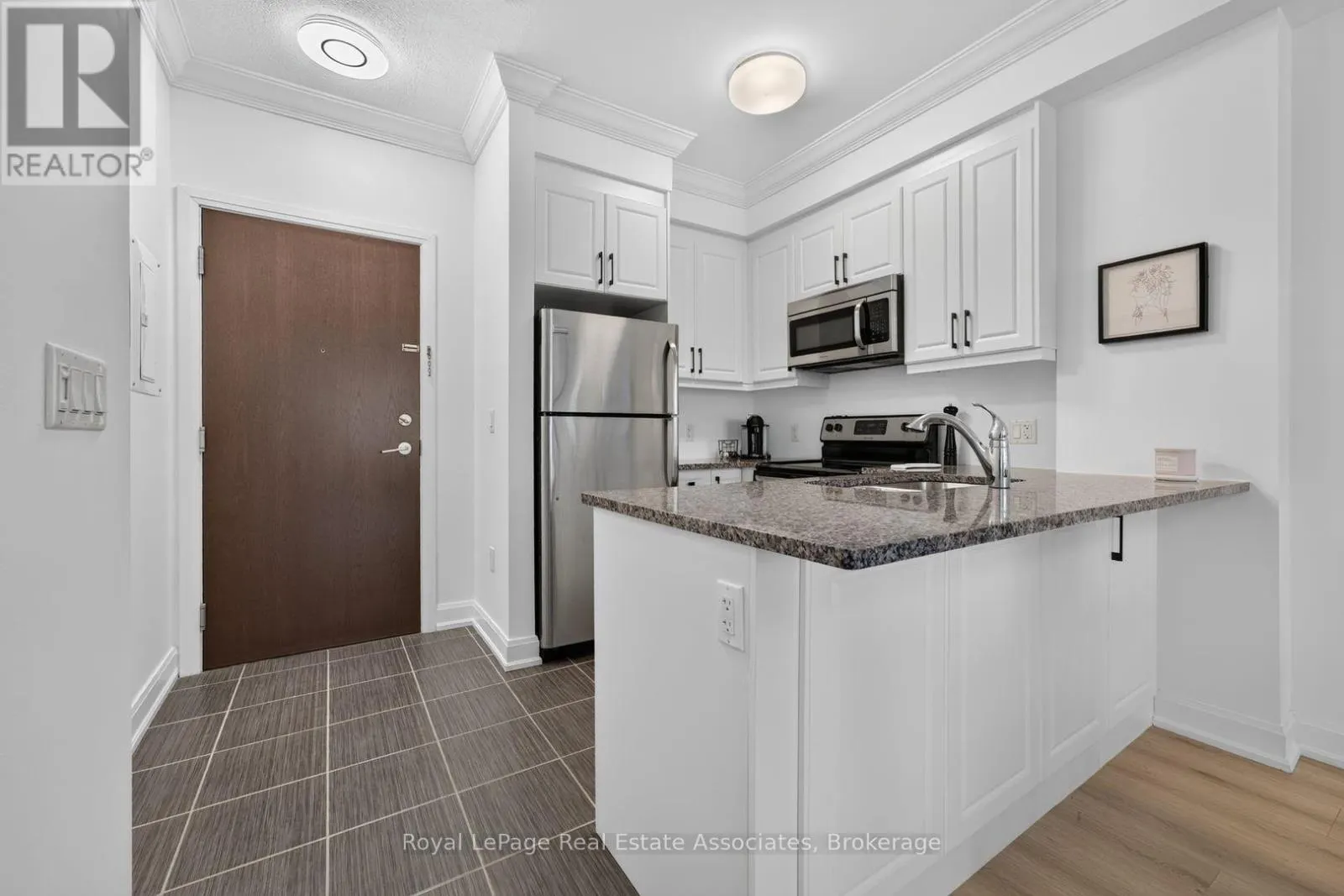 214 - 216 OAK PARK BOULEVARD