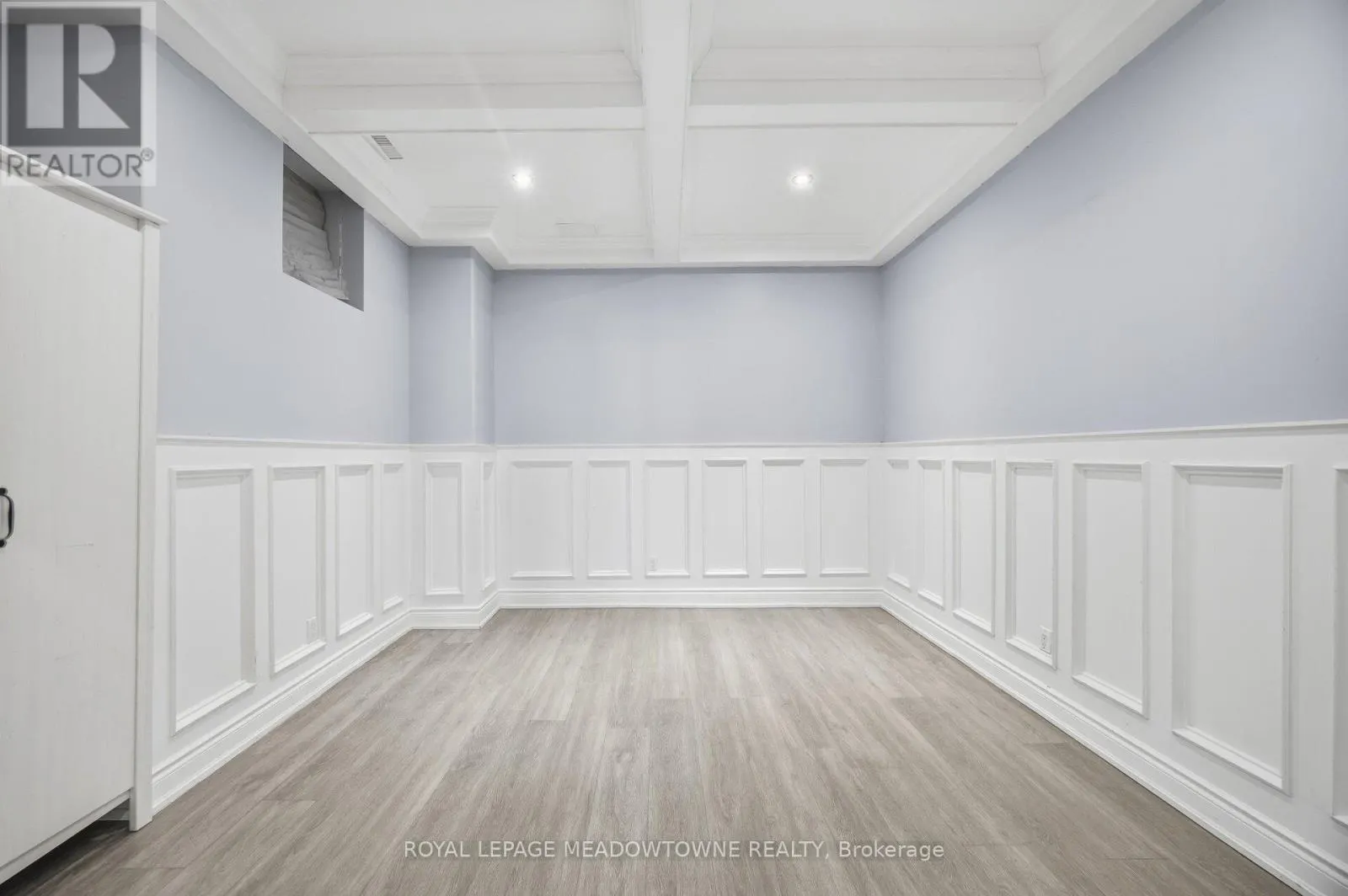 5221 ADOBE COURT
