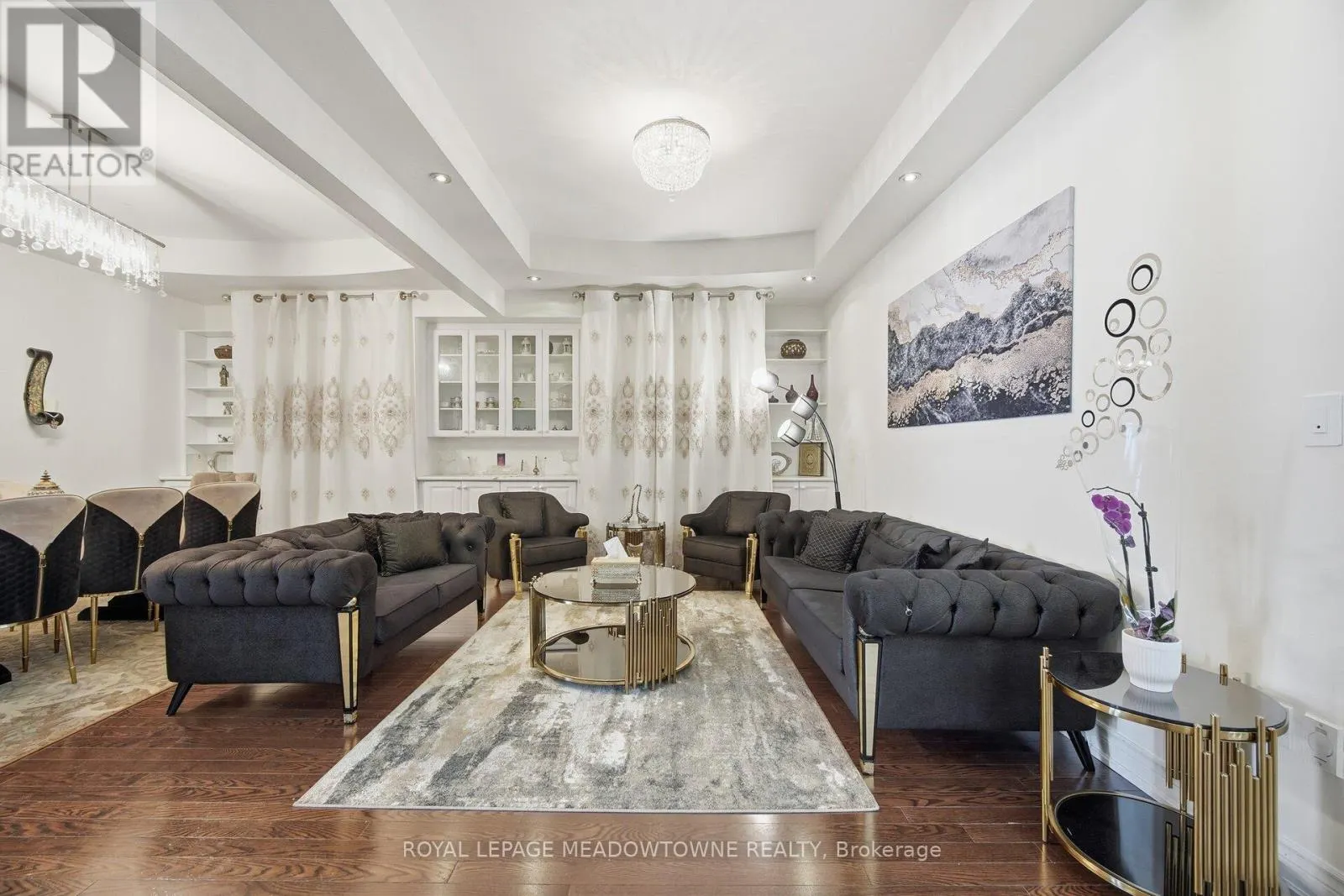 5221 ADOBE COURT