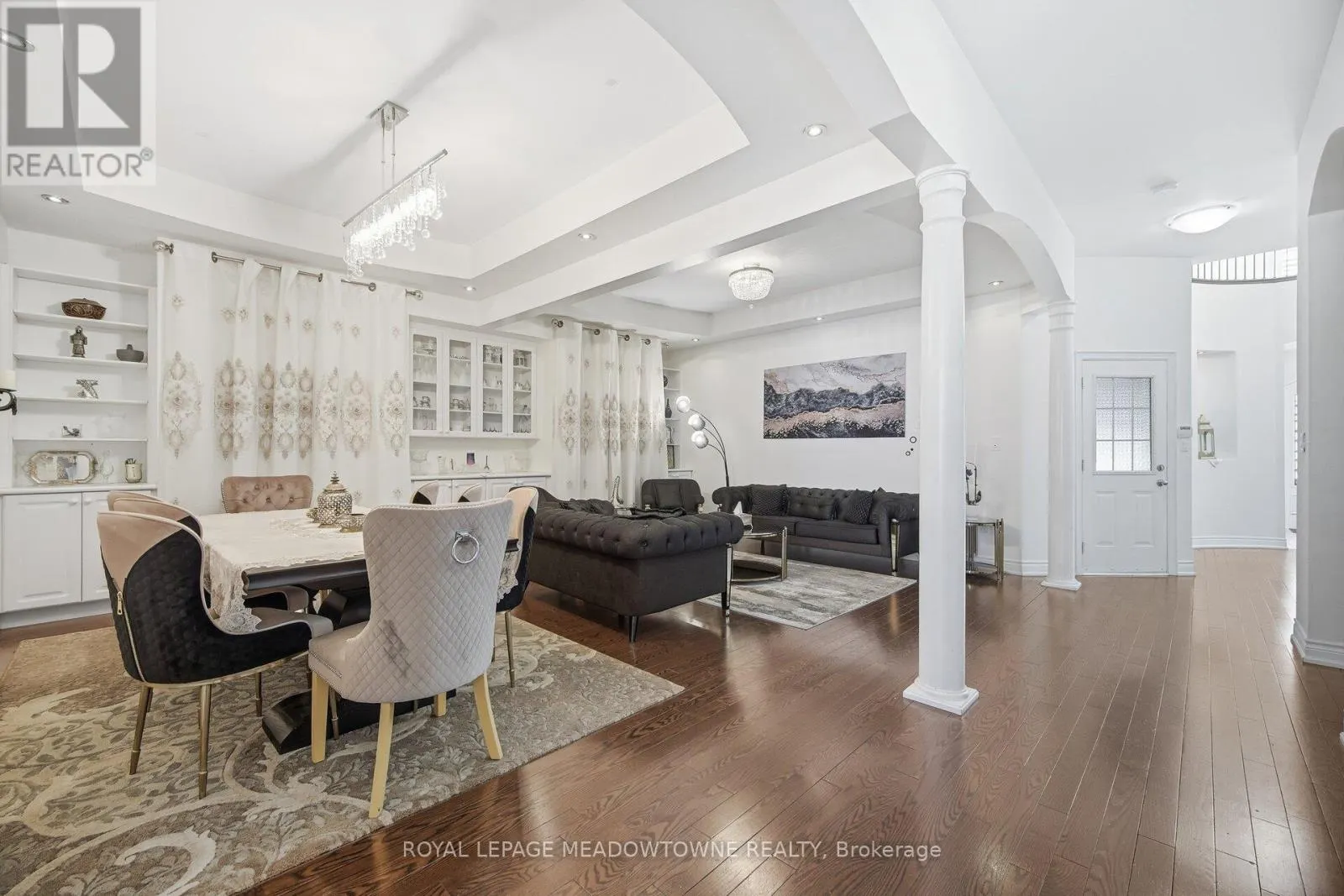 5221 ADOBE COURT