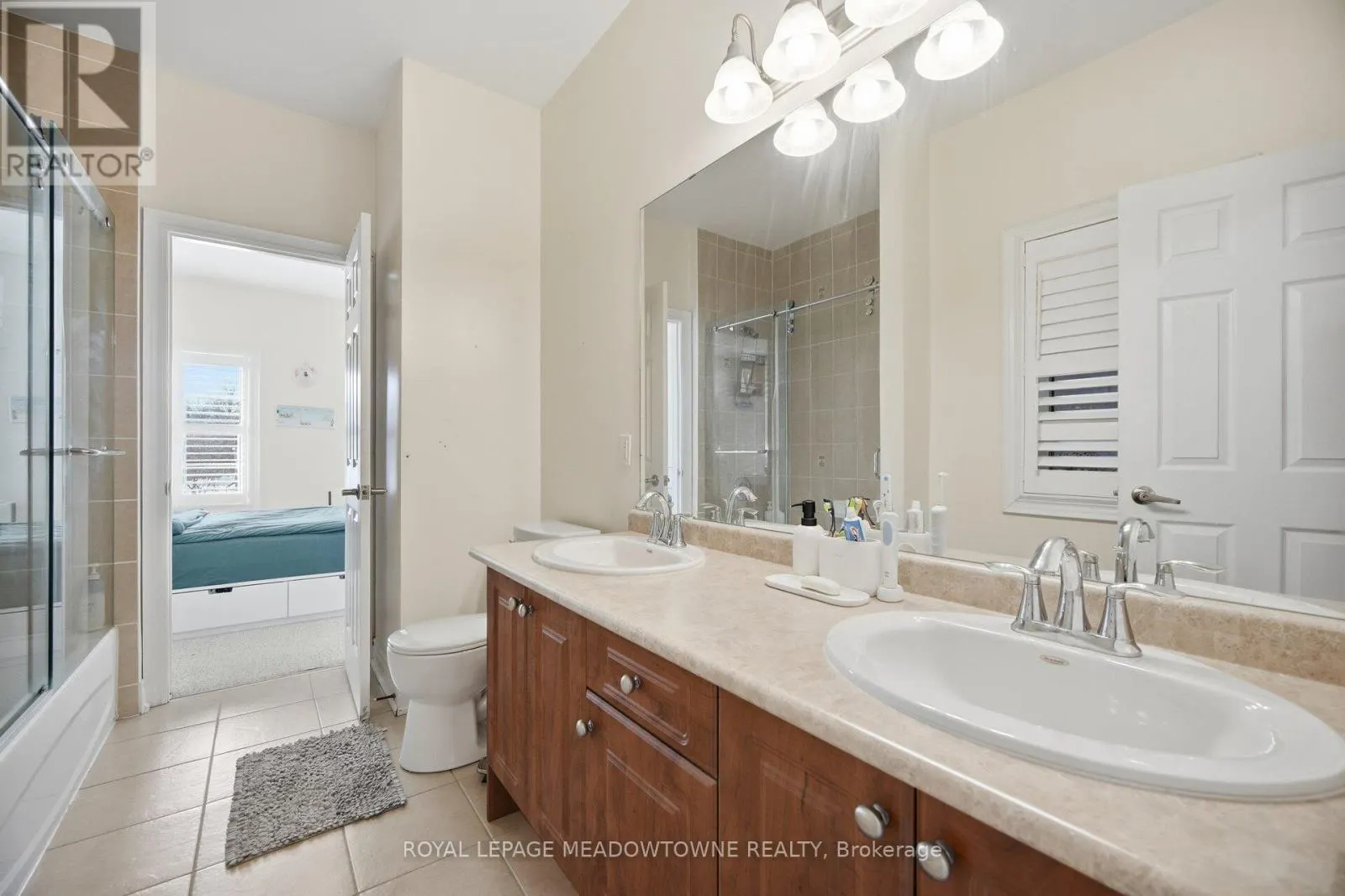 5221 ADOBE COURT