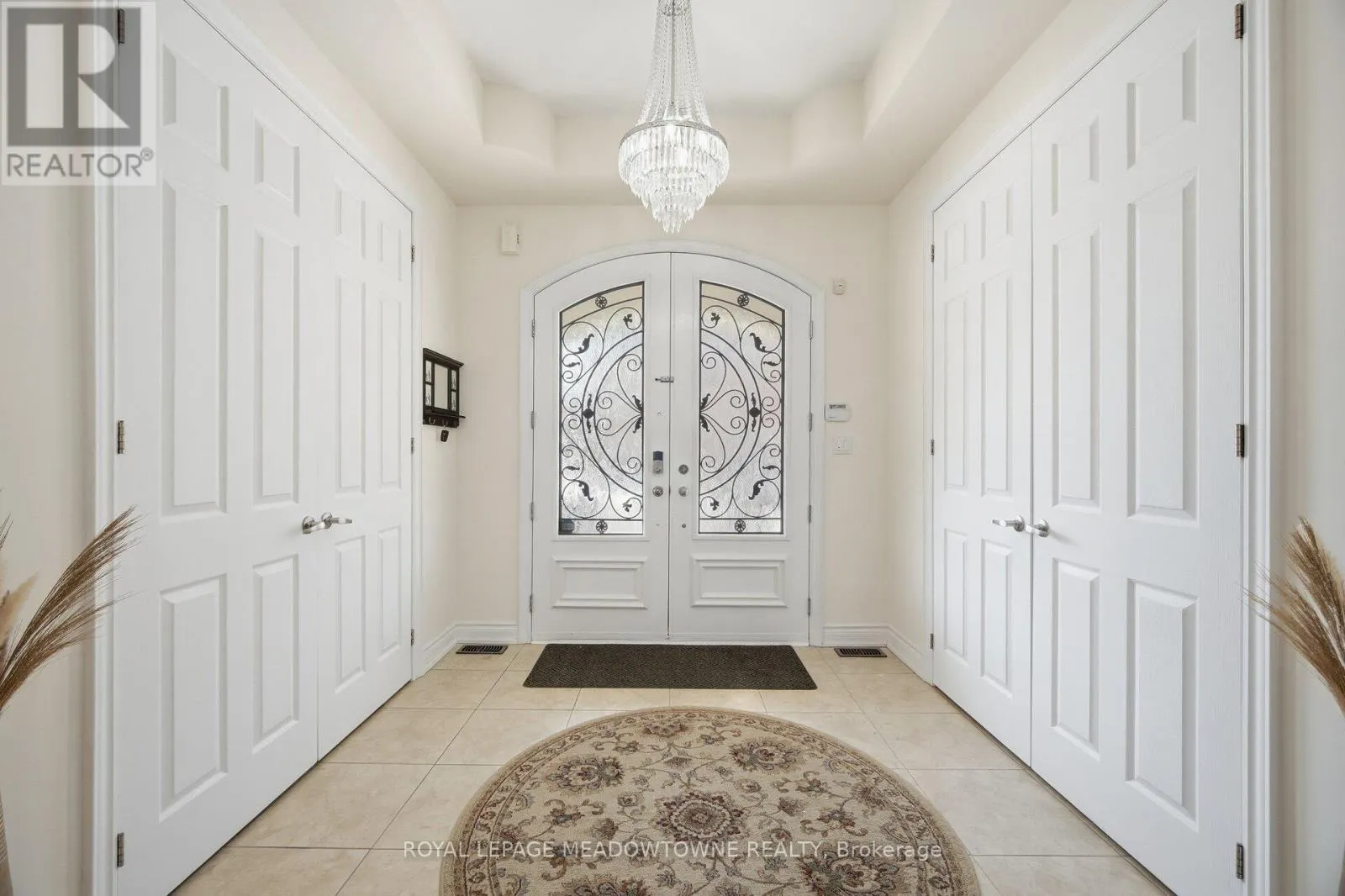 5221 ADOBE COURT